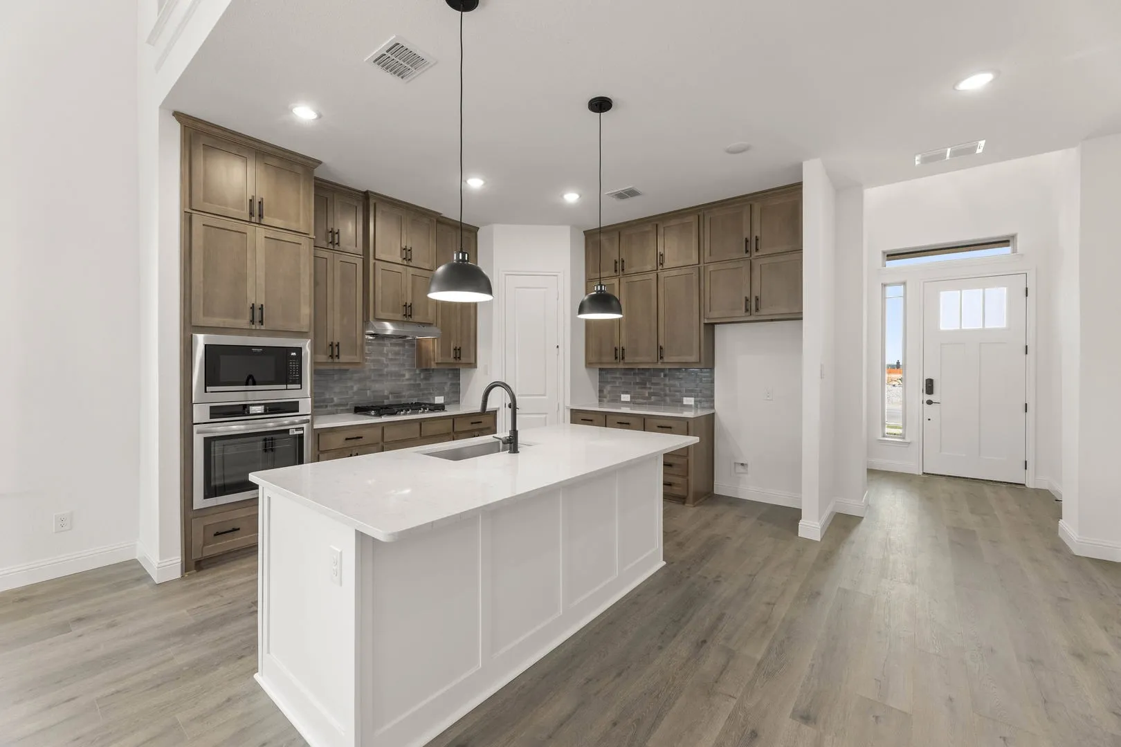 1041 Moss Grove-Kitchen-3