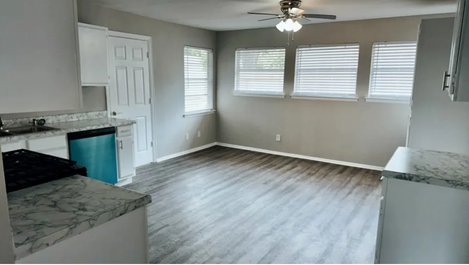 Single Family Residence For Sale in Dallas County , 755 W Grubb Drive, Mesquite, Texas 75149, 3 Bedroom, 2 Bathroom, 3 Garage spaces, 1,223 Sqft, built in 1961, mls#21077535, Real Estate Agent in Mesquite, Homes For Sale in Dallas county, Homes For Sale in Mesquite, Realtor in Mesquite Texas, Real Estate Brokerage Independent Realty Texas, Luminita Cordes Realtor