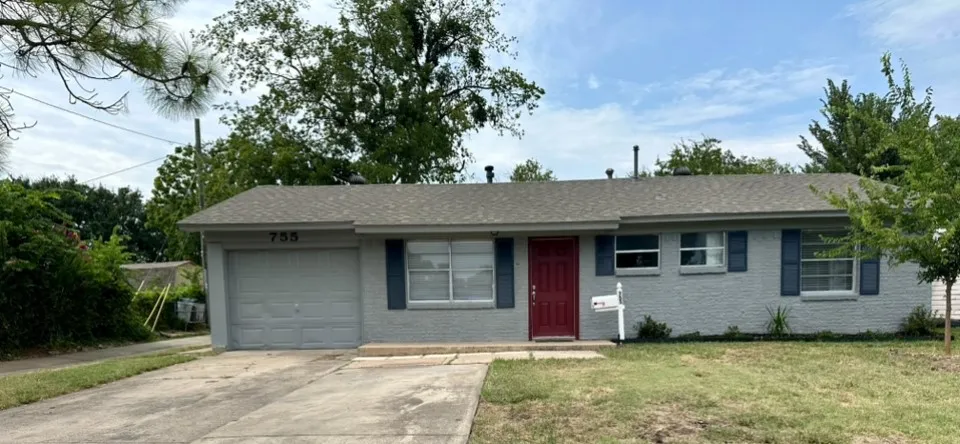 Single Family Residence For Sale in Dallas County , 755 W Grubb Drive, Mesquite, Texas 75149, 3 Bedroom, 2 Bathroom, 3 Garage spaces, 1,223 Sqft, built in 1961, mls#21077535, Real Estate Agent in Mesquite, Homes For Sale in Dallas county, Homes For Sale in Mesquite, Realtor in Mesquite Texas, Real Estate Brokerage Independent Realty Texas, Luminita Cordes Realtor