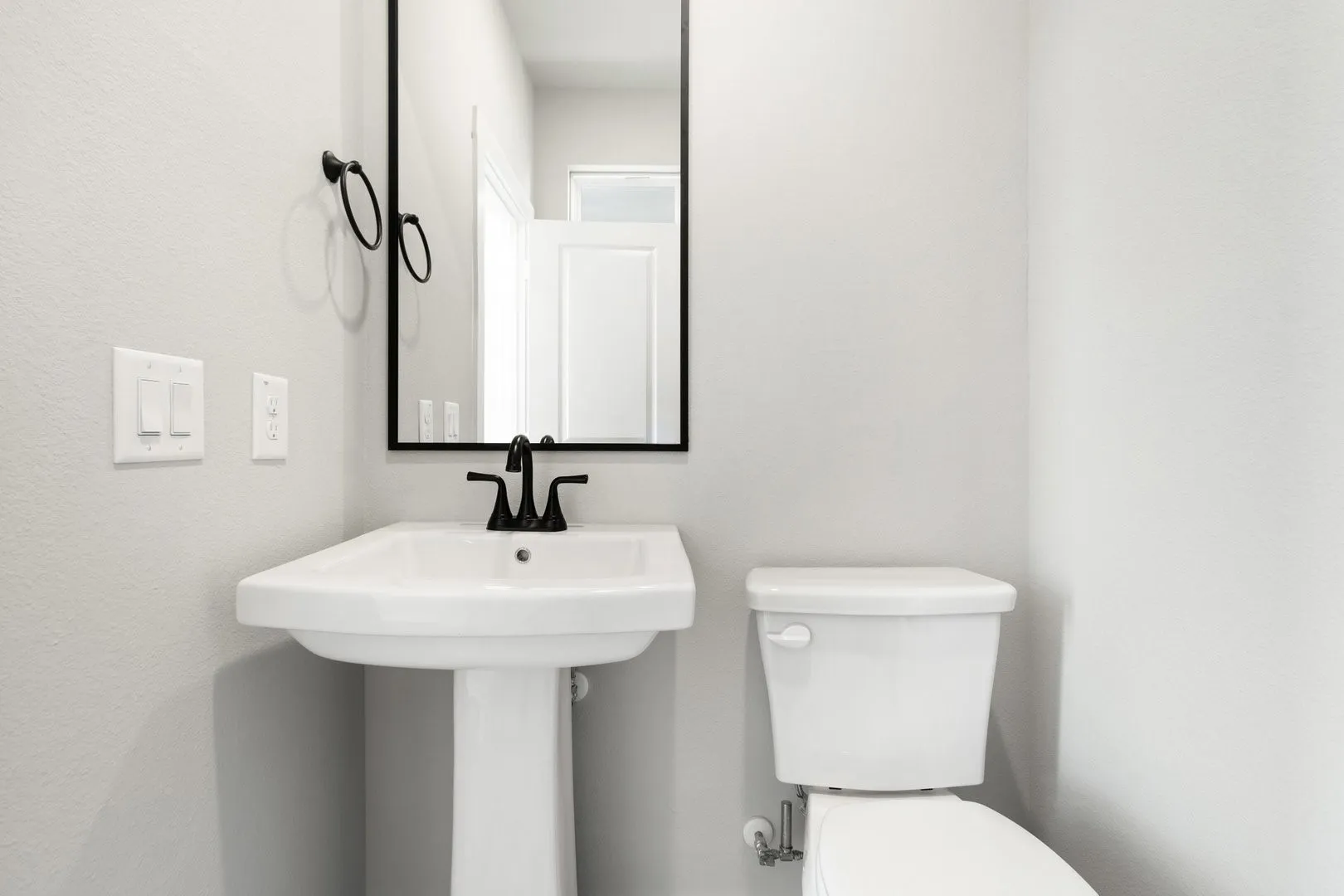 029-2020AldrichRoad-Celina-TX-75009-Bathroom3.jpg-SMALL