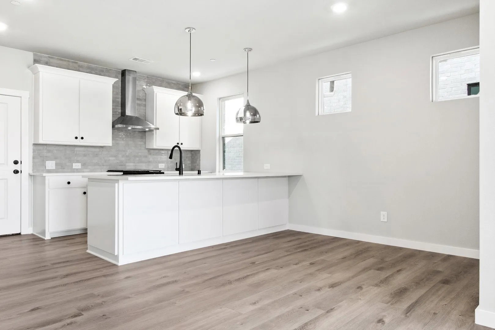 012-2020AldrichRoad-Celina-TX-75009-Kitchen.jpg-SMALL