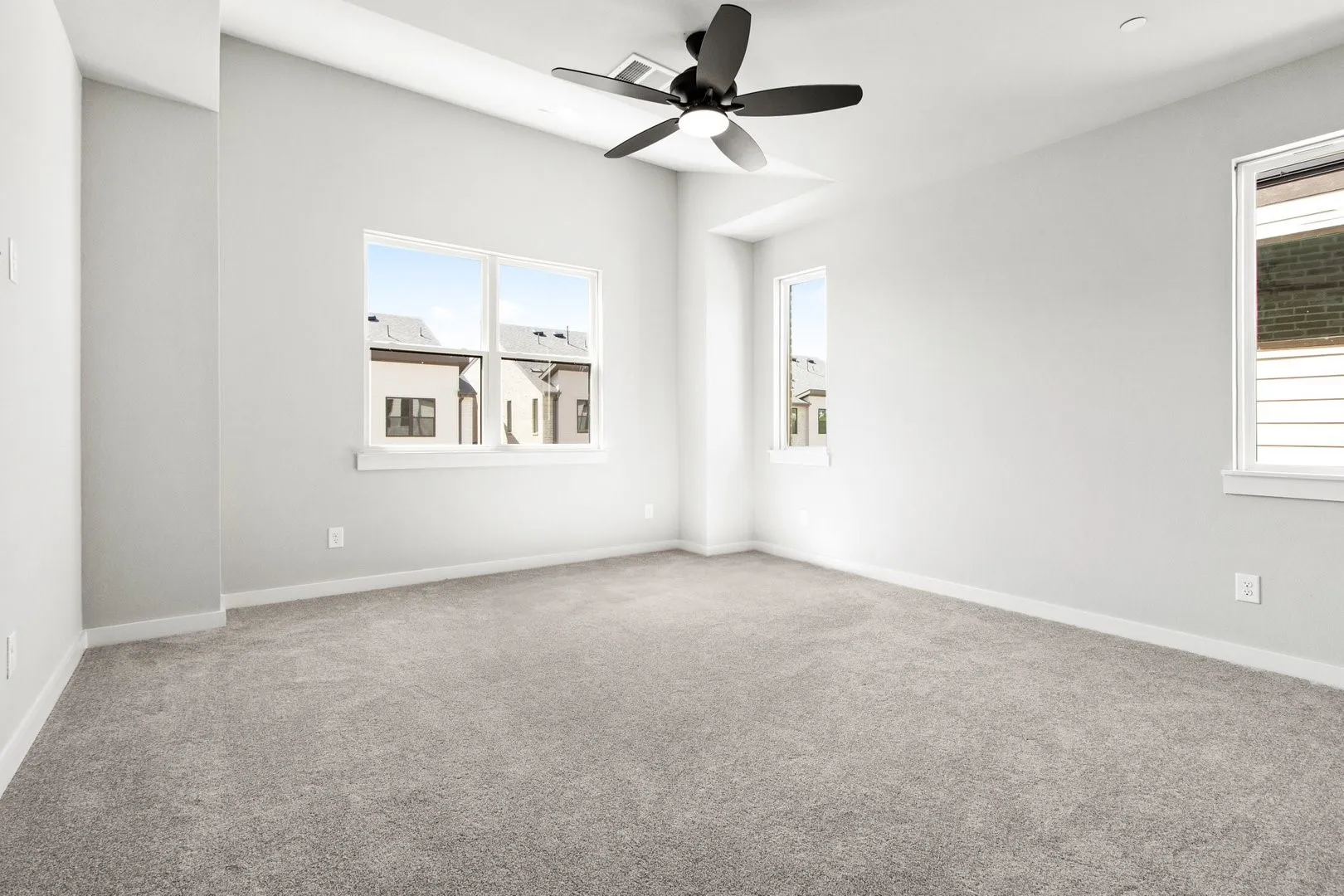 017-2020AldrichRoad-Celina-TX-75009-PrimaryBedroom.jpg-SMALL