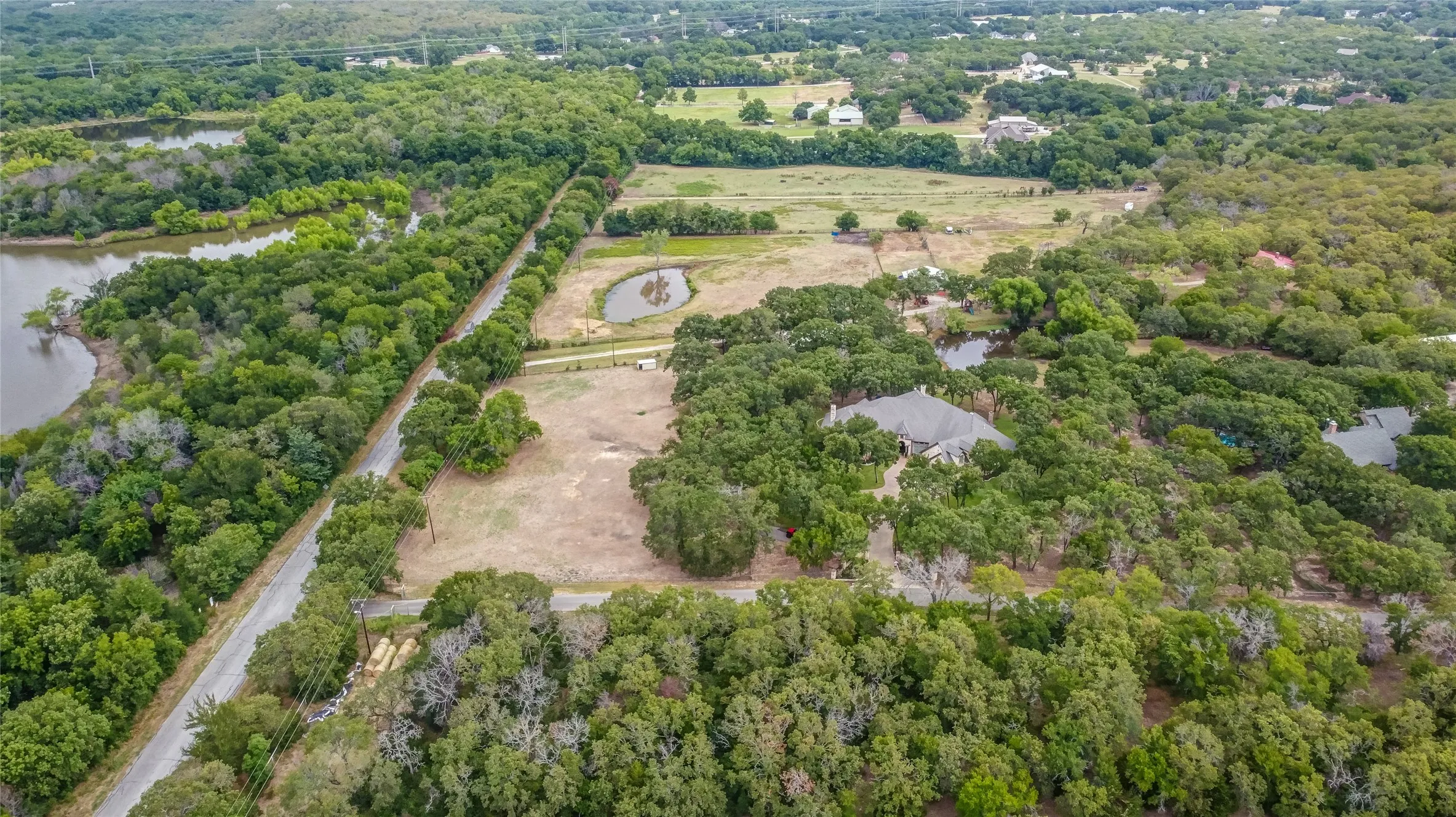 Single Family Residence For Sale in Denton County , 6565 Rockridge, Aubrey, Texas 76227, 4 Bedroom, 6 Bathroom, 3 Garage spaces, 6,595 Sqft, built in 2010, mls#21076939, Real Estate Agent in Aubrey, Homes For Sale in Denton county, Homes For Sale in Aubrey, Realtor in Aubrey Texas, Real Estate Brokerage Independent Realty Texas, Luminita Cordes Realtor