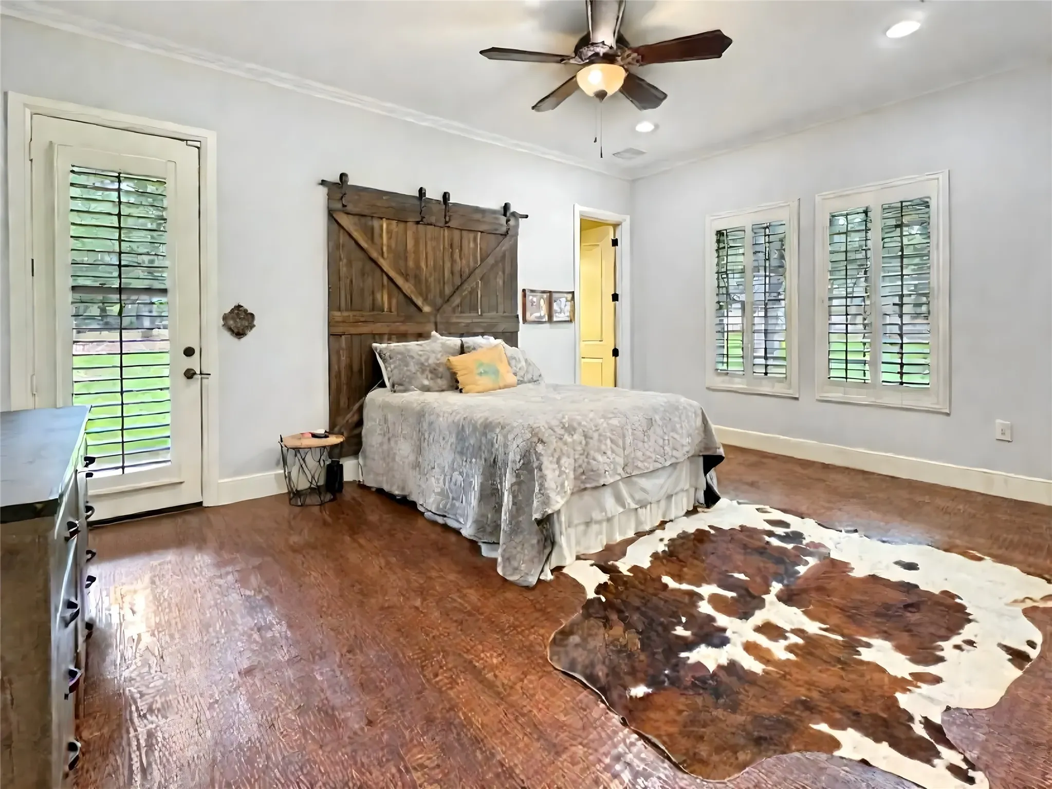 Single Family Residence For Sale in Denton County , 6565 Rockridge, Aubrey, Texas 76227, 4 Bedroom, 6 Bathroom, 3 Garage spaces, 6,595 Sqft, built in 2010, mls#21076939, Real Estate Agent in Aubrey, Homes For Sale in Denton county, Homes For Sale in Aubrey, Realtor in Aubrey Texas, Real Estate Brokerage Independent Realty Texas, Luminita Cordes Realtor