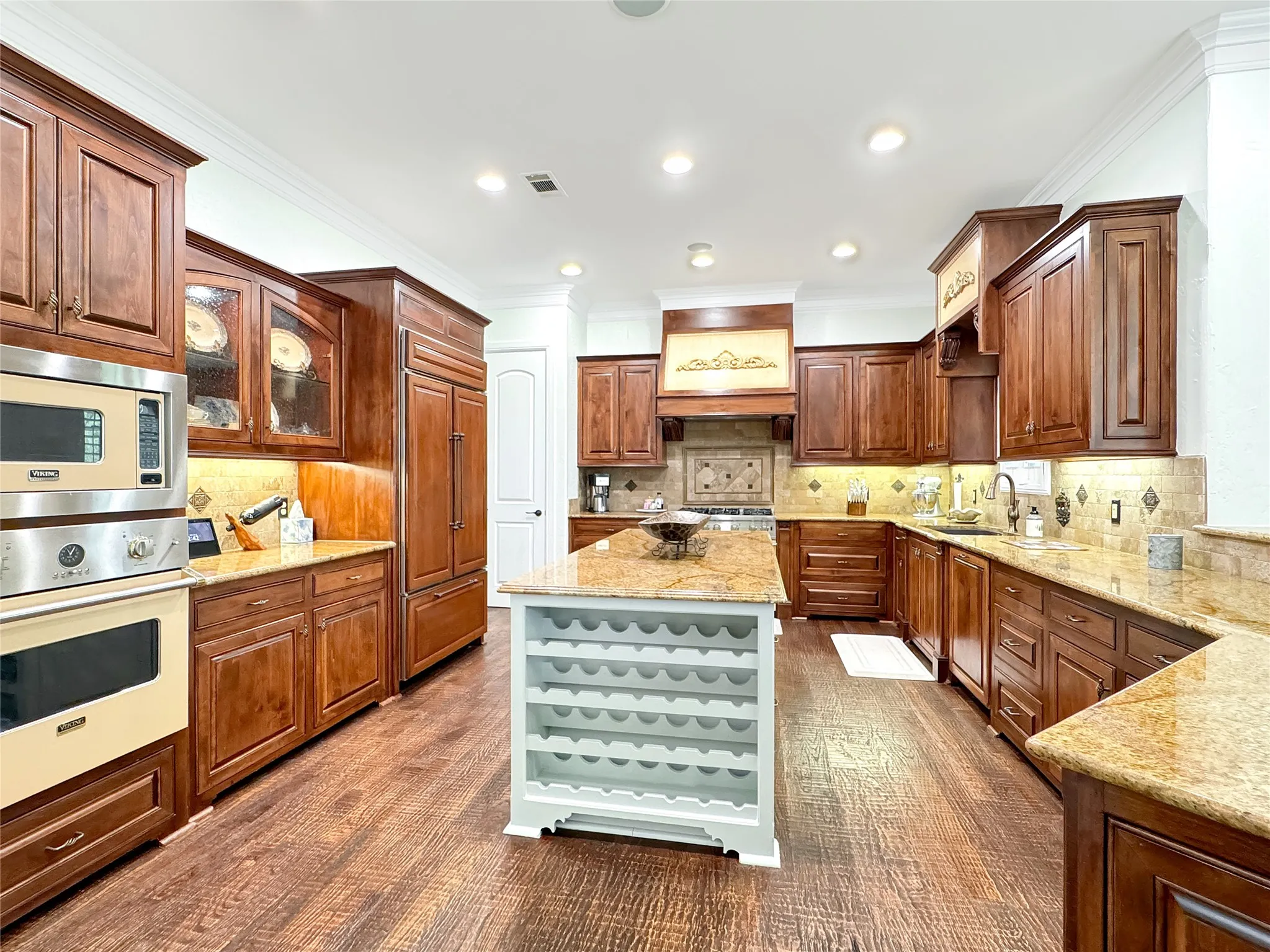 Single Family Residence For Sale in Denton County , 6565 Rockridge, Aubrey, Texas 76227, 4 Bedroom, 6 Bathroom, 3 Garage spaces, 6,595 Sqft, built in 2010, mls#21076939, Real Estate Agent in Aubrey, Homes For Sale in Denton county, Homes For Sale in Aubrey, Realtor in Aubrey Texas, Real Estate Brokerage Independent Realty Texas, Luminita Cordes Realtor