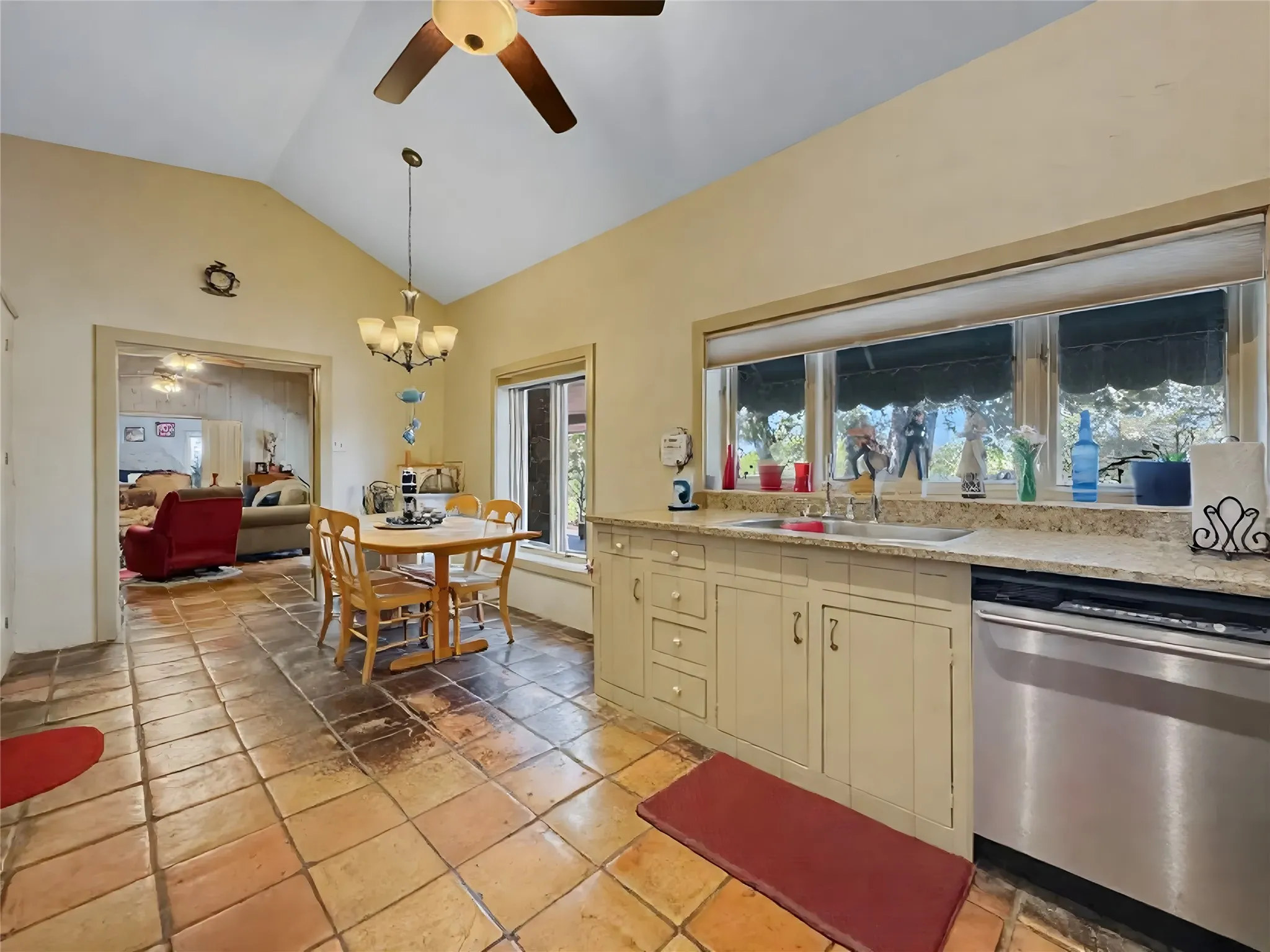 Single Family Residence For Sale in Denton County , 6565 Rockridge, Aubrey, Texas 76227, 4 Bedroom, 6 Bathroom, 3 Garage spaces, 6,595 Sqft, built in 2010, mls#21076939, Real Estate Agent in Aubrey, Homes For Sale in Denton county, Homes For Sale in Aubrey, Realtor in Aubrey Texas, Real Estate Brokerage Independent Realty Texas, Luminita Cordes Realtor