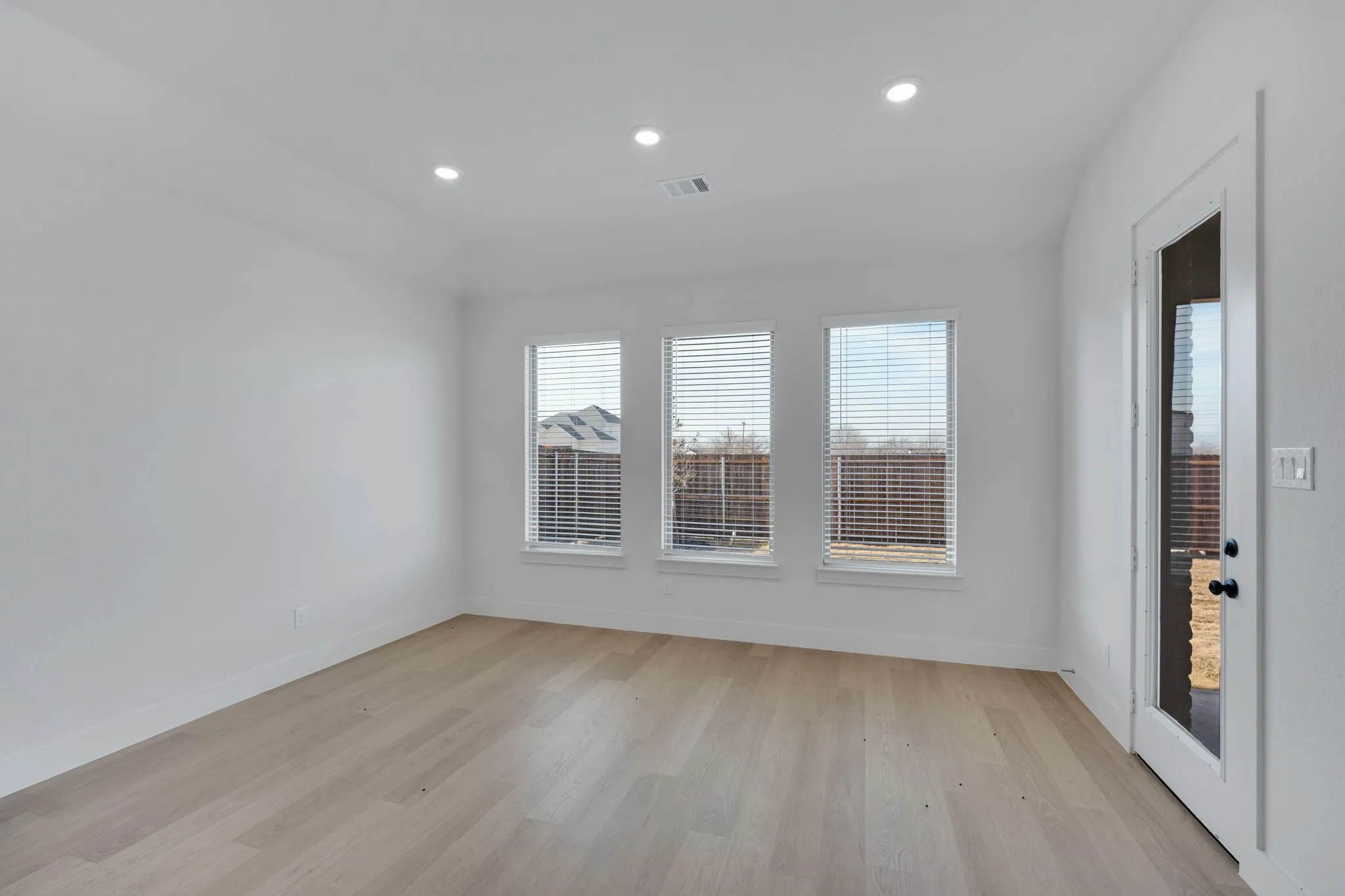Single Family Residence For Sale in Ellis County , 4308 Laurel Trail, Midlothian, Texas 76065, 4 Bedroom, 3 Bathroom, 2 Garage spaces, 2,521 Sqft, built in 2026, New Construction - Complete, mls#21078113, Real Estate Agent in Midlothian, Homes For Sale in Ellis county, Homes For Sale in Midlothian, Realtor in Midlothian Texas, Real Estate Brokerage Independent Realty Texas, Luminita Cordes Realtor