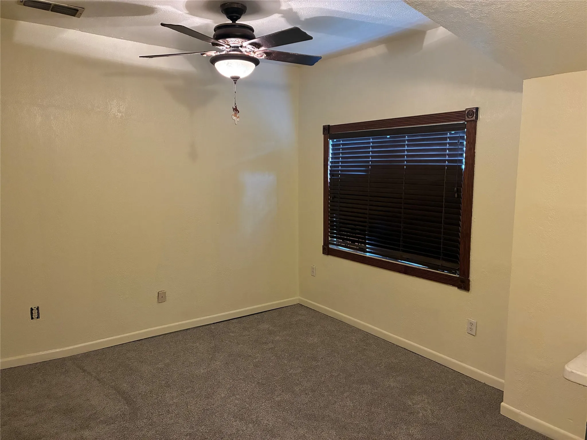 Single Family Residence For Sale in Parker County , 106 S Houston Street, Millsap, Texas 76066, 3 Bedroom, 1 Bathroom, 1 Garage spaces, 1,169 Sqft, built in 0, mls#21078128, Real Estate Agent in Millsap, Homes For Sale in Parker county, Homes For Sale in Millsap, Realtor in Millsap Texas, Real Estate Brokerage Independent Realty Texas, Luminita Cordes Realtor