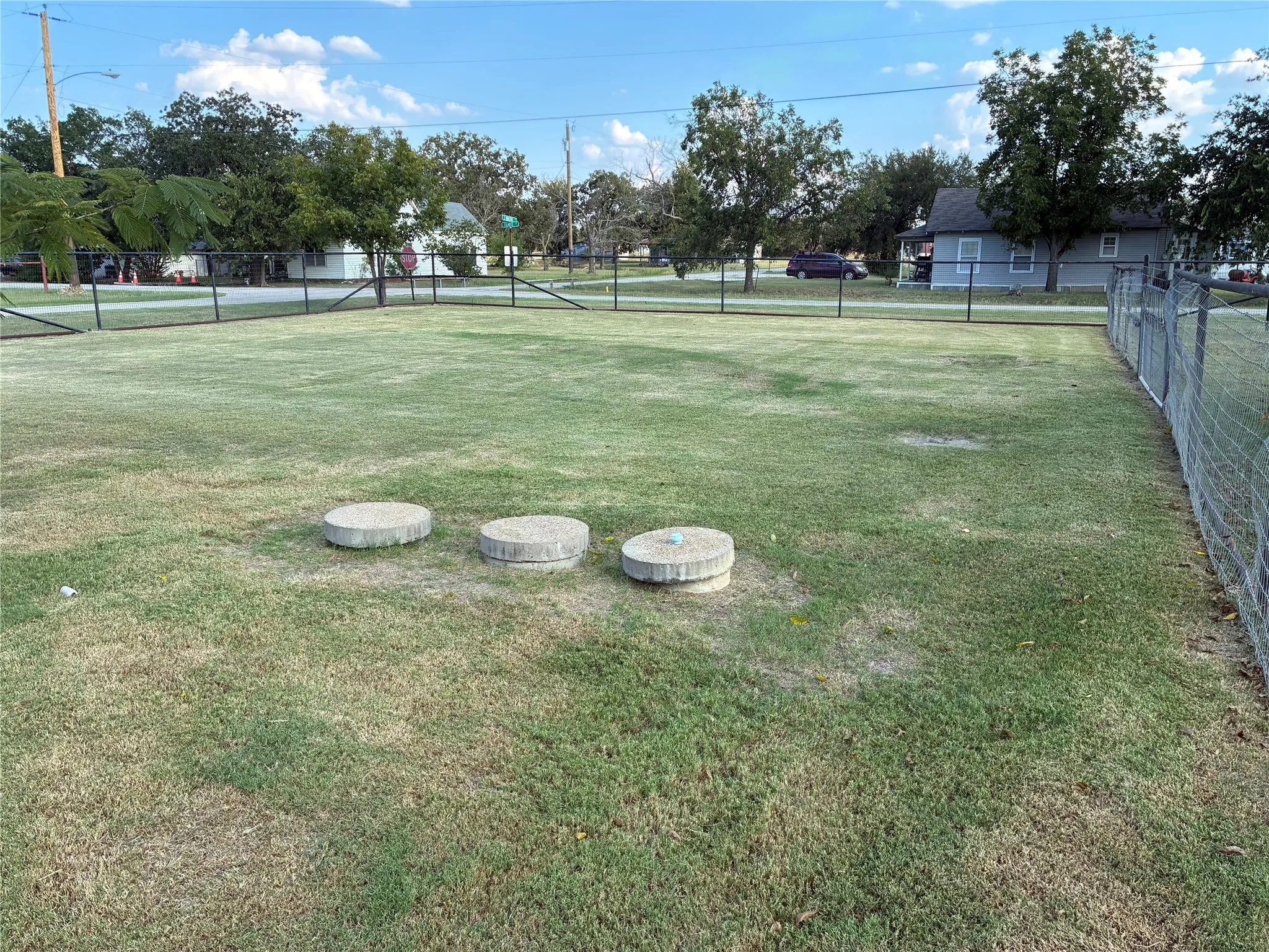 Single Family Residence For Sale in Parker County , 106 S Houston Street, Millsap, Texas 76066, 3 Bedroom, 1 Bathroom, 1 Garage spaces, 1,169 Sqft, built in 0, mls#21078128, Real Estate Agent in Millsap, Homes For Sale in Parker county, Homes For Sale in Millsap, Realtor in Millsap Texas, Real Estate Brokerage Independent Realty Texas, Luminita Cordes Realtor