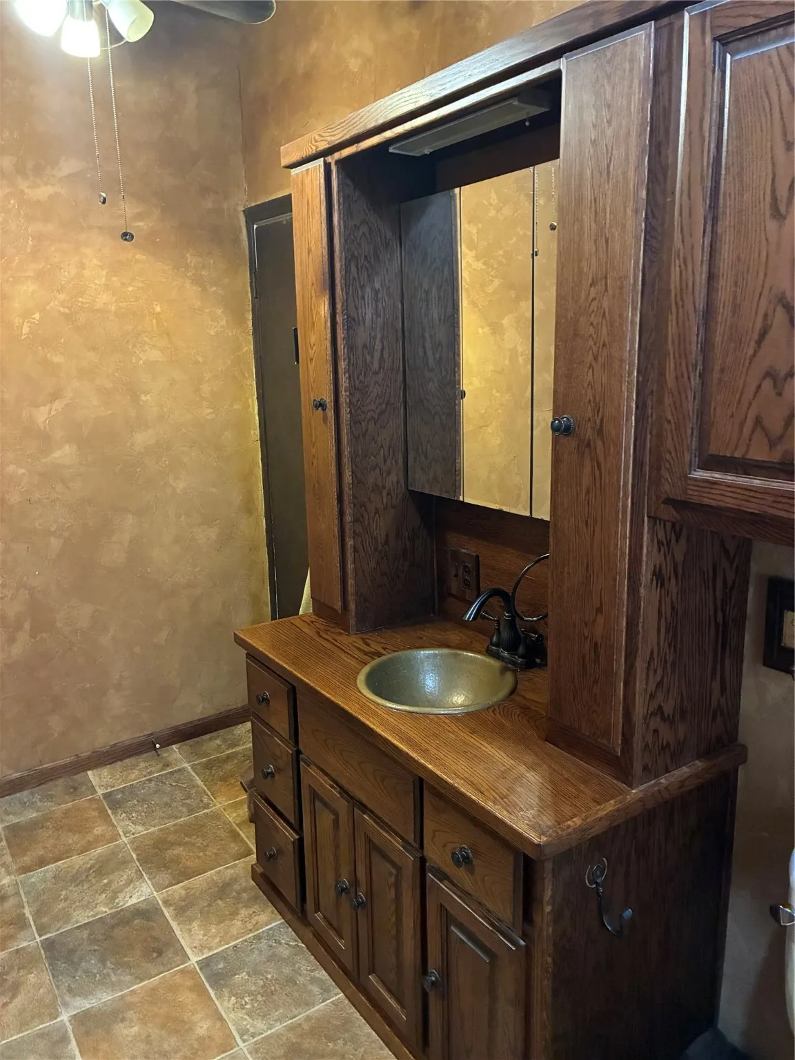 Single Family Residence For Sale in Parker County , 106 S Houston Street, Millsap, Texas 76066, 3 Bedroom, 1 Bathroom, 1 Garage spaces, 1,169 Sqft, built in 0, mls#21078128, Real Estate Agent in Millsap, Homes For Sale in Parker county, Homes For Sale in Millsap, Realtor in Millsap Texas, Real Estate Brokerage Independent Realty Texas, Luminita Cordes Realtor