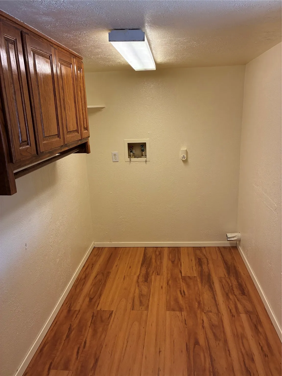 Single Family Residence For Sale in Parker County , 106 S Houston Street, Millsap, Texas 76066, 3 Bedroom, 1 Bathroom, 1 Garage spaces, 1,169 Sqft, built in 0, mls#21078128, Real Estate Agent in Millsap, Homes For Sale in Parker county, Homes For Sale in Millsap, Realtor in Millsap Texas, Real Estate Brokerage Independent Realty Texas, Luminita Cordes Realtor