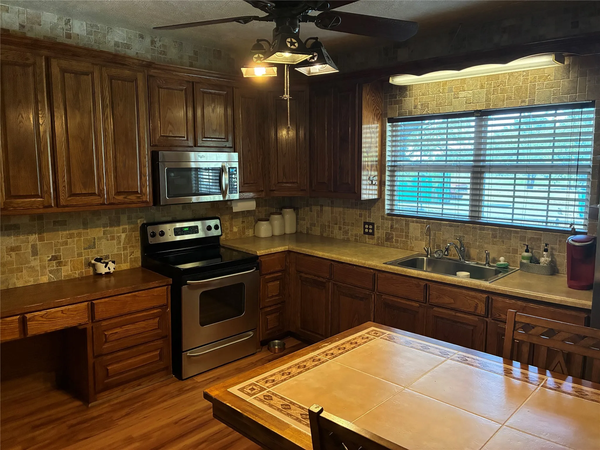 Single Family Residence For Sale in Parker County , 106 S Houston Street, Millsap, Texas 76066, 3 Bedroom, 1 Bathroom, 1 Garage spaces, 1,169 Sqft, built in 0, mls#21078128, Real Estate Agent in Millsap, Homes For Sale in Parker county, Homes For Sale in Millsap, Realtor in Millsap Texas, Real Estate Brokerage Independent Realty Texas, Luminita Cordes Realtor