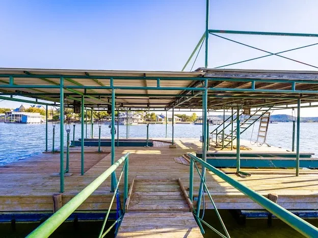 Single Family Residence For Sale in Palo Pinto County , 4713 Fox Hollow Road, Possum Kingdom Lake, Texas 76450, 3 Bedroom, 2 Bathroom, 3 Garage spaces, 1,680 Sqft, built in 1985, mls#21075472, Real Estate Agent in Possum Kingdom Lake, Homes For Sale in Palo Pinto county, Homes For Sale in Possum Kingdom Lake, Realtor in Possum Kingdom Lake Texas, Real Estate Brokerage Independent Realty Texas, Luminita Cordes Realtor