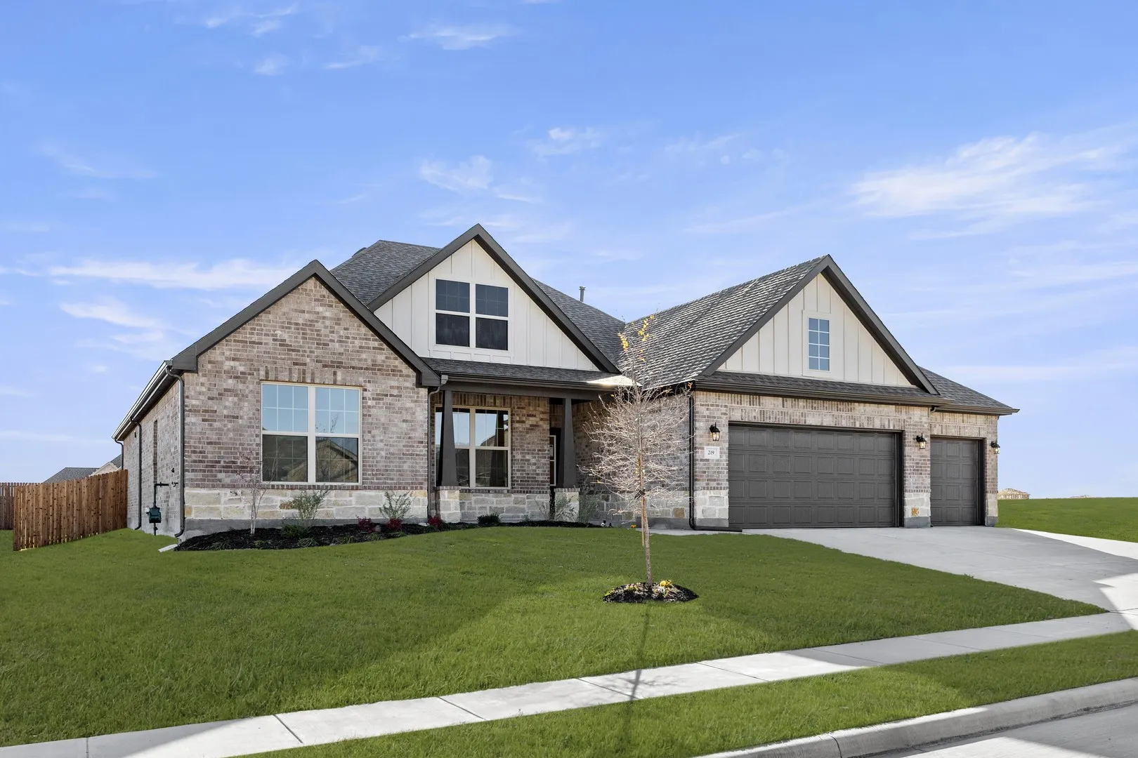 02. 219 Saddletree - Front (2)