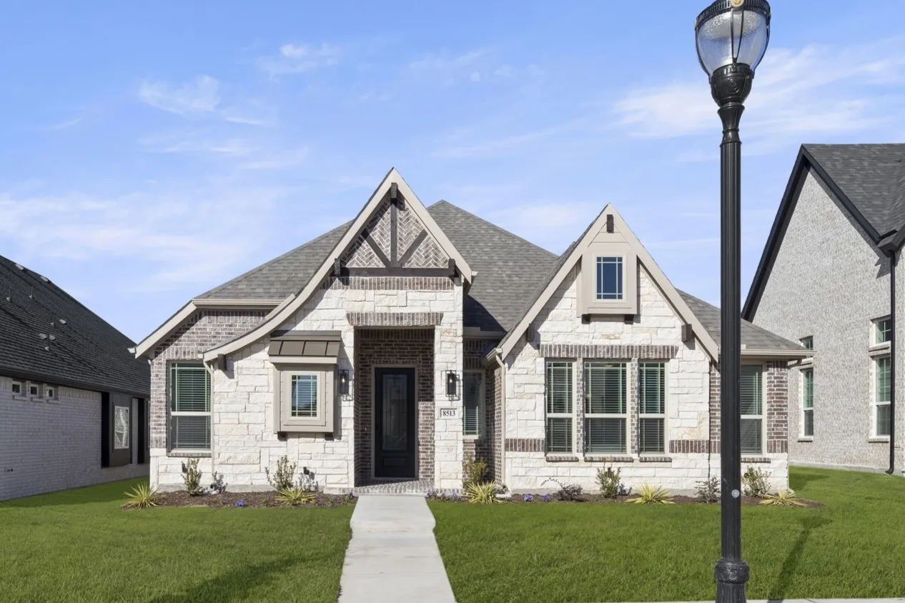 Single Family Residence For Sale in Dallas County , 8513 Cross Timber Trail, Rowlett, Texas 75089, 3 Bedroom, 3 Bathroom, 2 Garage spaces, 2,288 Sqft, built in 2025, New Construction - Complete, mls#21079052, Real Estate Agent in Rowlett, Homes For Sale in Dallas county, Homes For Sale in Rowlett, Realtor in Rowlett Texas, Real Estate Brokerage Independent Realty Texas, Luminita Cordes Realtor