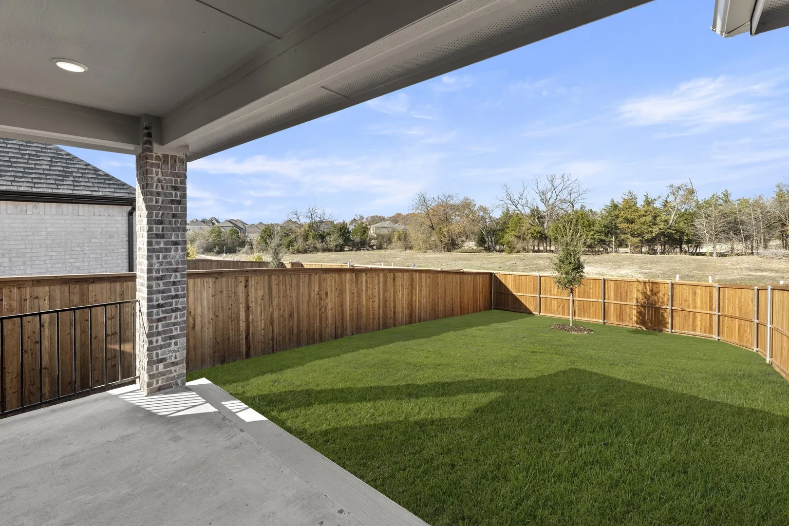 24_25. 8513 Cross Timber - Patio