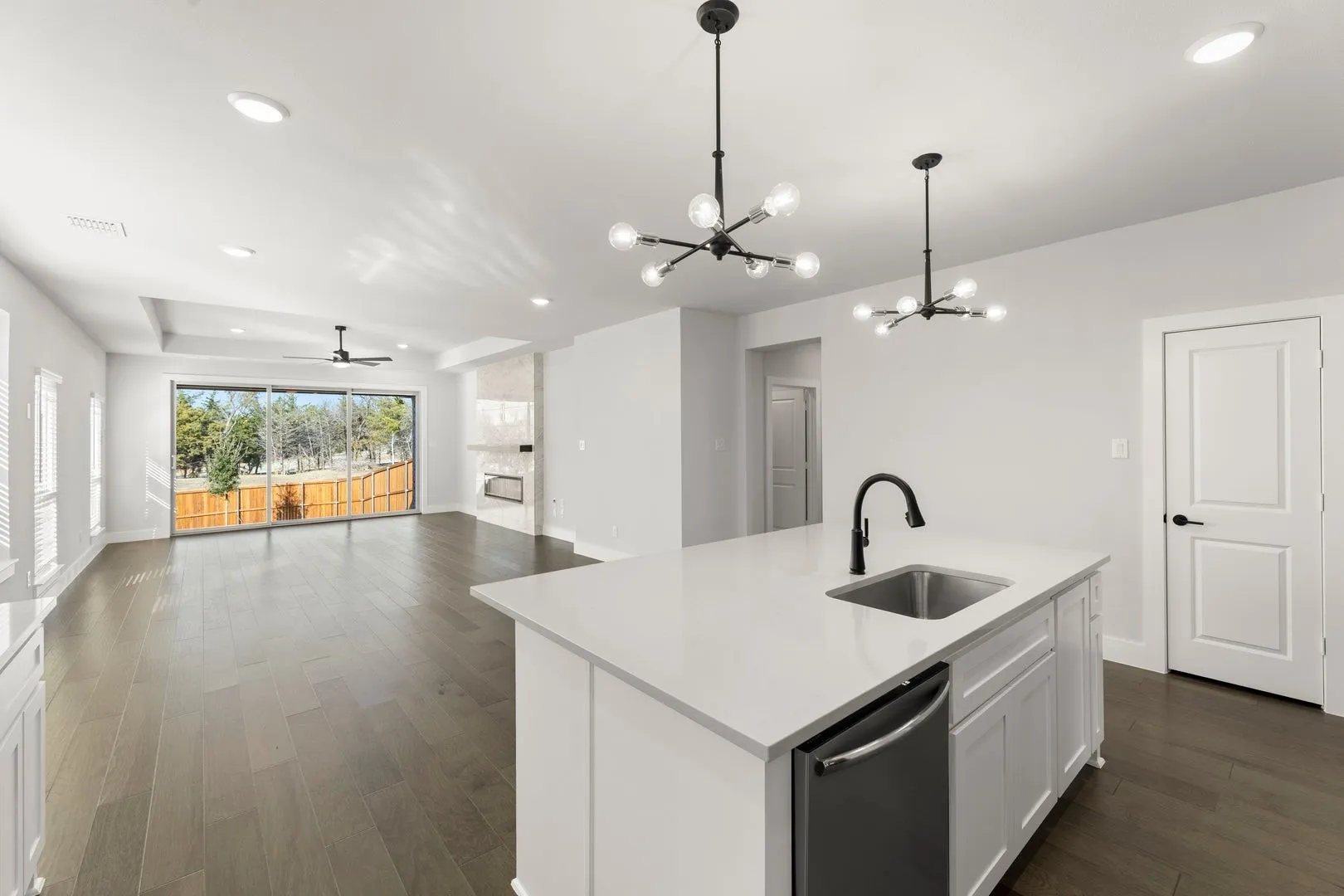 Single Family Residence For Sale in Dallas County , 8513 Cross Timber Trail, Rowlett, Texas 75089, 3 Bedroom, 3 Bathroom, 2 Garage spaces, 2,288 Sqft, built in 2025, New Construction - Complete, mls#21079052, Real Estate Agent in Rowlett, Homes For Sale in Dallas county, Homes For Sale in Rowlett, Realtor in Rowlett Texas, Real Estate Brokerage Independent Realty Texas, Luminita Cordes Realtor