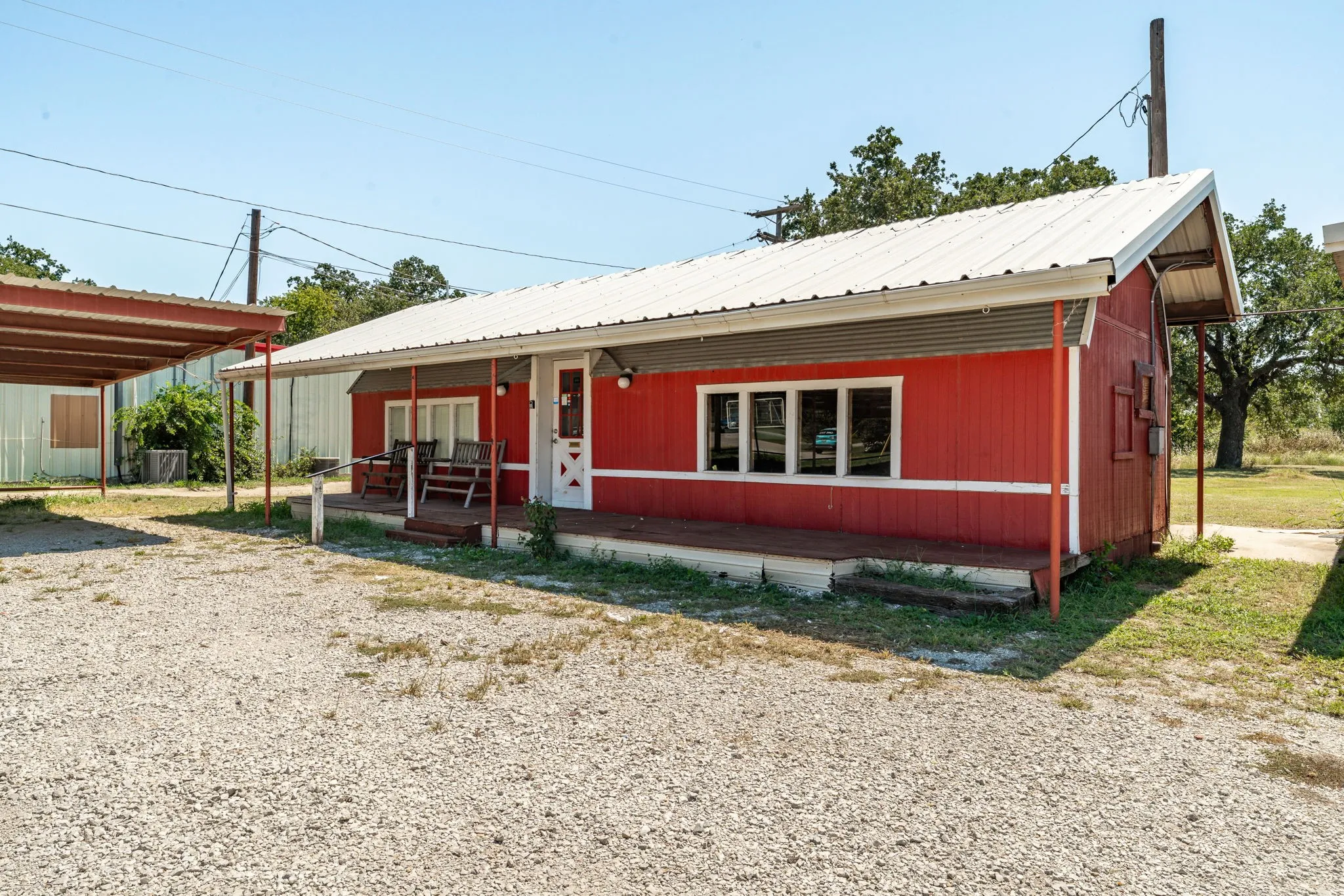 Business For Sale in Eastland County , 929 E Main Street, Eastland, Texas 76448, 0, 0, Garage spaces, 0 Sqft, built in 1985, Preowned, mls#21072418, Real Estate Agent in Eastland, Homes For Sale in Eastland county, Homes For Sale in Eastland, Realtor in Eastland Texas, Real Estate Brokerage Independent Realty Texas, Luminita Cordes Realtor