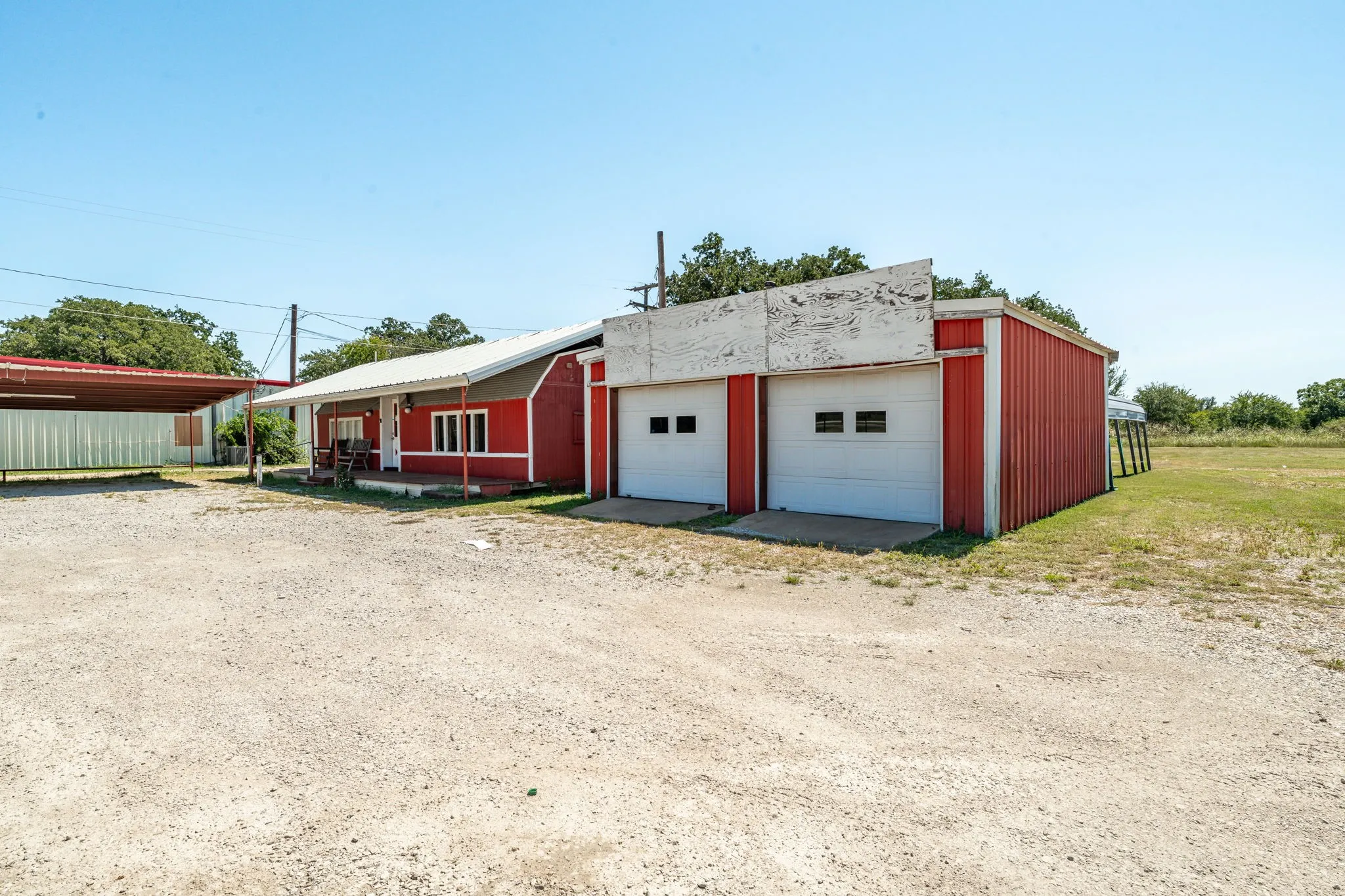 Business For Sale in Eastland County , 929 E Main Street, Eastland, Texas 76448, 0, 0, Garage spaces, 0 Sqft, built in 1985, Preowned, mls#21072418, Real Estate Agent in Eastland, Homes For Sale in Eastland county, Homes For Sale in Eastland, Realtor in Eastland Texas, Real Estate Brokerage Independent Realty Texas, Luminita Cordes Realtor