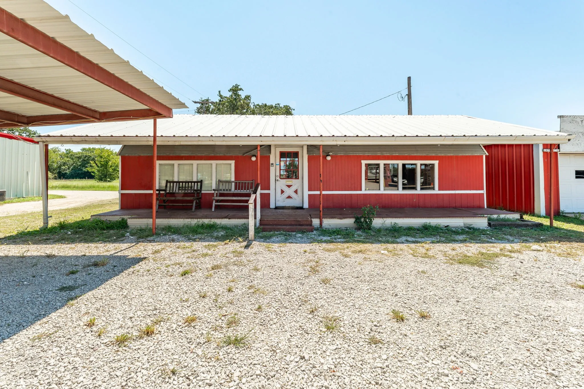 Business For Sale in Eastland County , 929 E Main Street, Eastland, Texas 76448, 0, 0, Garage spaces, 0 Sqft, built in 1985, Preowned, mls#21072418, Real Estate Agent in Eastland, Homes For Sale in Eastland county, Homes For Sale in Eastland, Realtor in Eastland Texas, Real Estate Brokerage Independent Realty Texas, Luminita Cordes Realtor