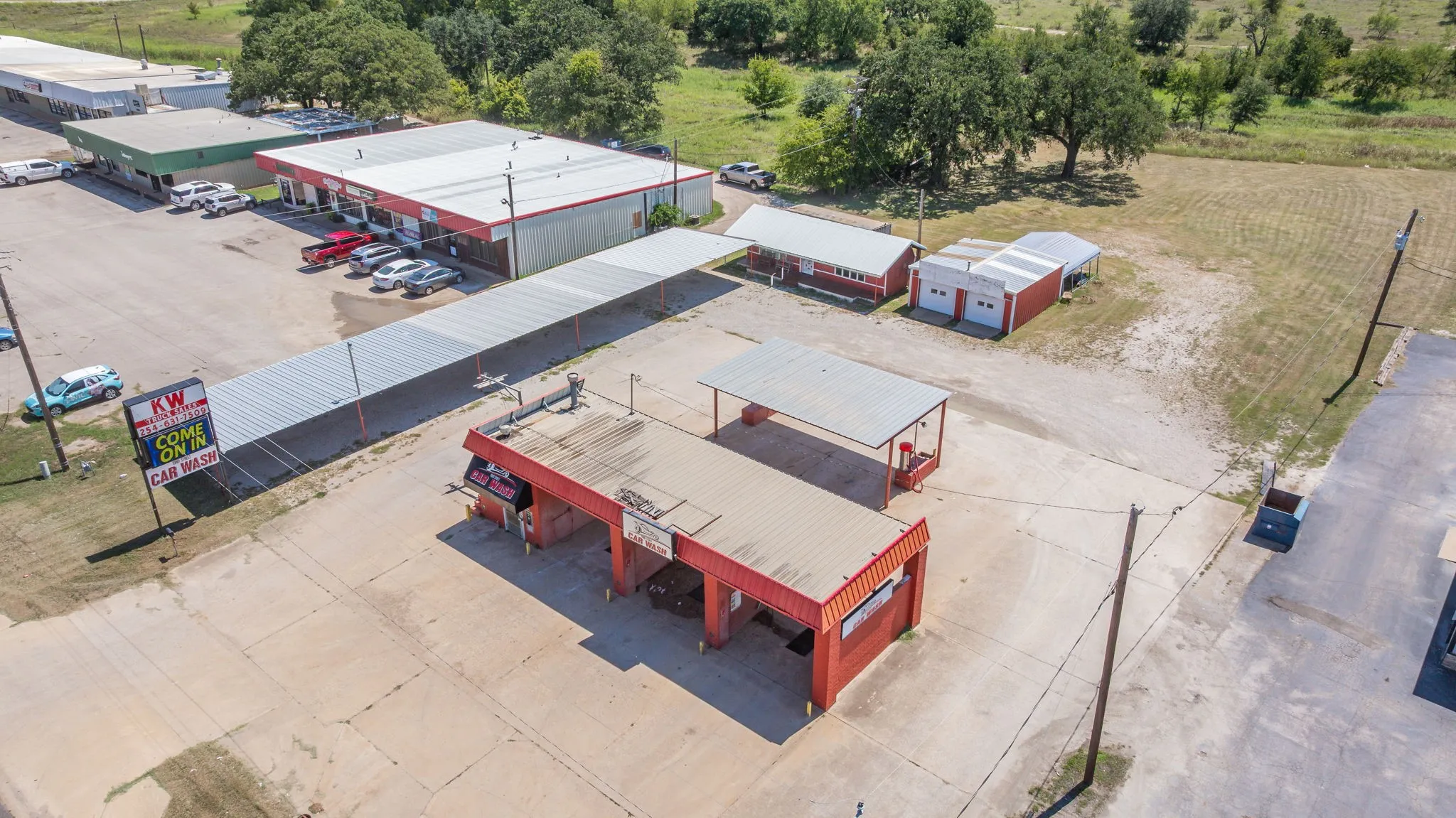 Business For Sale in Eastland County , 929 E Main Street, Eastland, Texas 76448, 0, 0, Garage spaces, 0 Sqft, built in 1985, Preowned, mls#21072418, Real Estate Agent in Eastland, Homes For Sale in Eastland county, Homes For Sale in Eastland, Realtor in Eastland Texas, Real Estate Brokerage Independent Realty Texas, Luminita Cordes Realtor