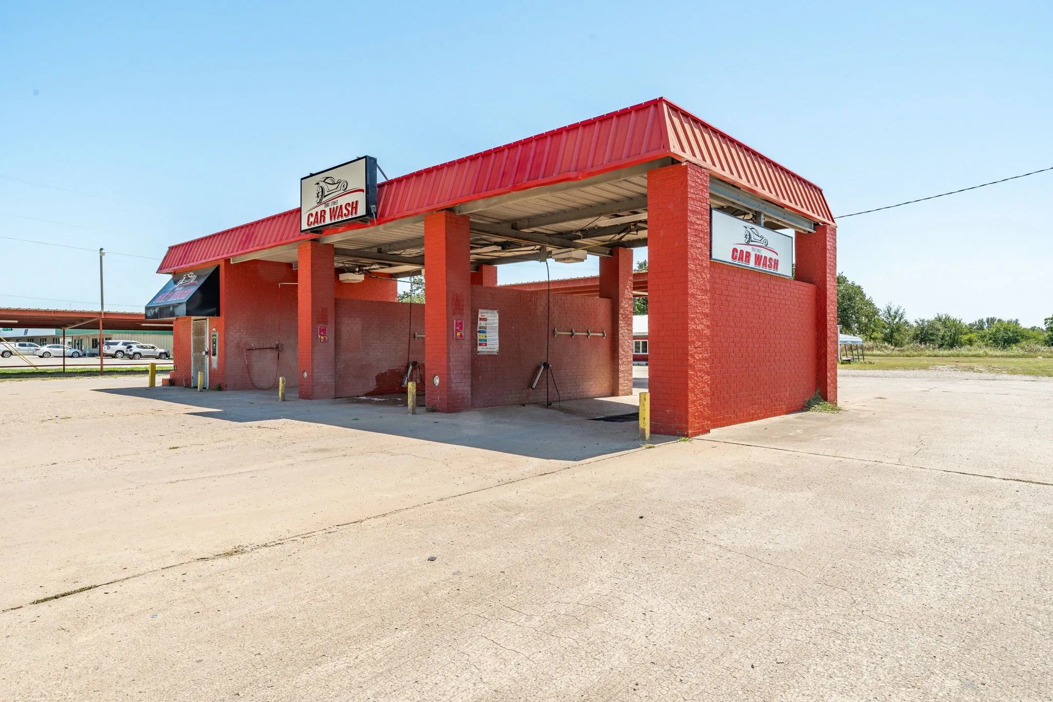Business For Sale in Eastland County , 929 E Main Street, Eastland, Texas 76448, 0, 0, Garage spaces, 0 Sqft, built in 1985, Preowned, mls#21072418, Real Estate Agent in Eastland, Homes For Sale in Eastland county, Homes For Sale in Eastland, Realtor in Eastland Texas, Real Estate Brokerage Independent Realty Texas, Luminita Cordes Realtor