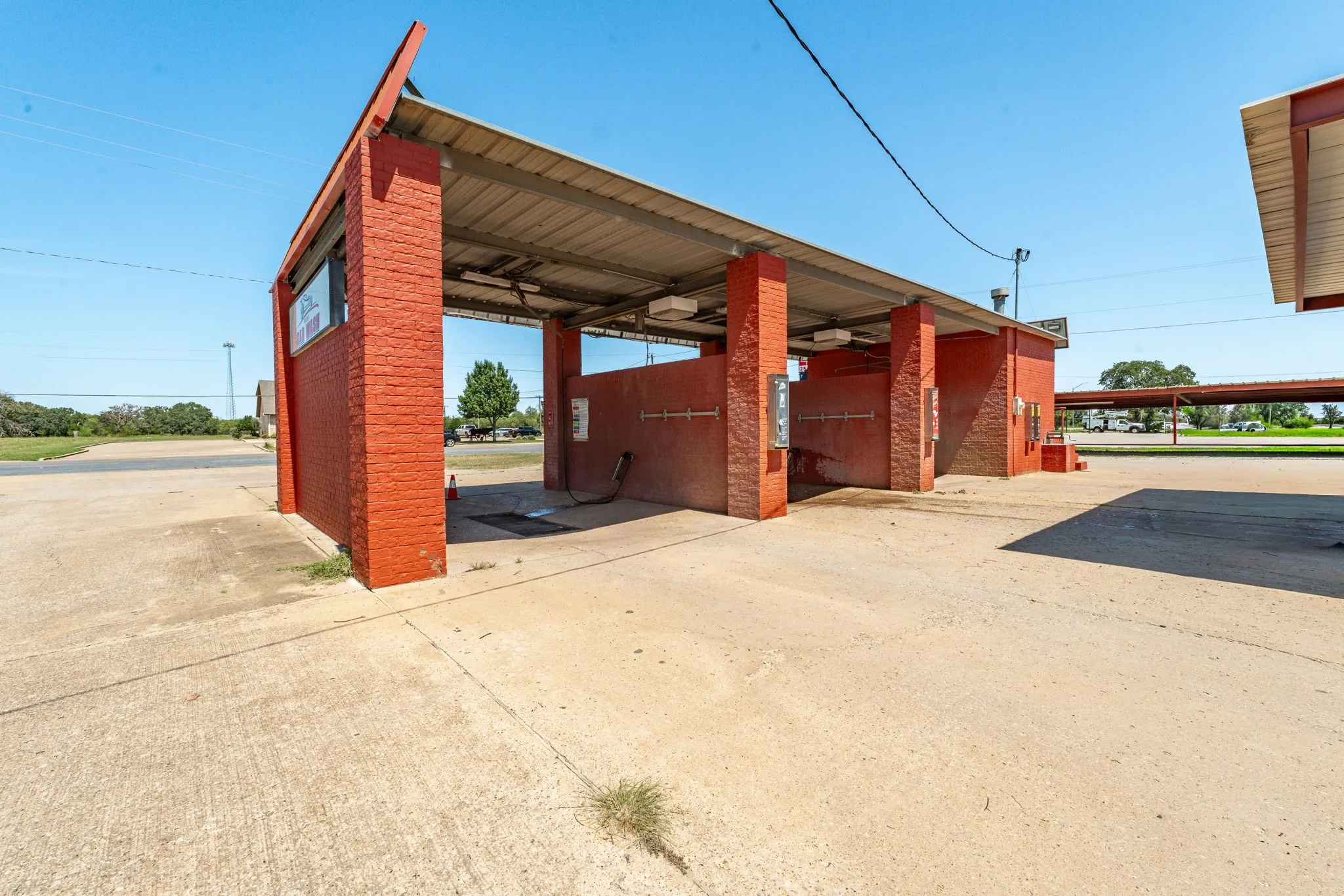 Business For Sale in Eastland County , 929 E Main Street, Eastland, Texas 76448, 0, 0, Garage spaces, 0 Sqft, built in 1985, Preowned, mls#21072418, Real Estate Agent in Eastland, Homes For Sale in Eastland county, Homes For Sale in Eastland, Realtor in Eastland Texas, Real Estate Brokerage Independent Realty Texas, Luminita Cordes Realtor