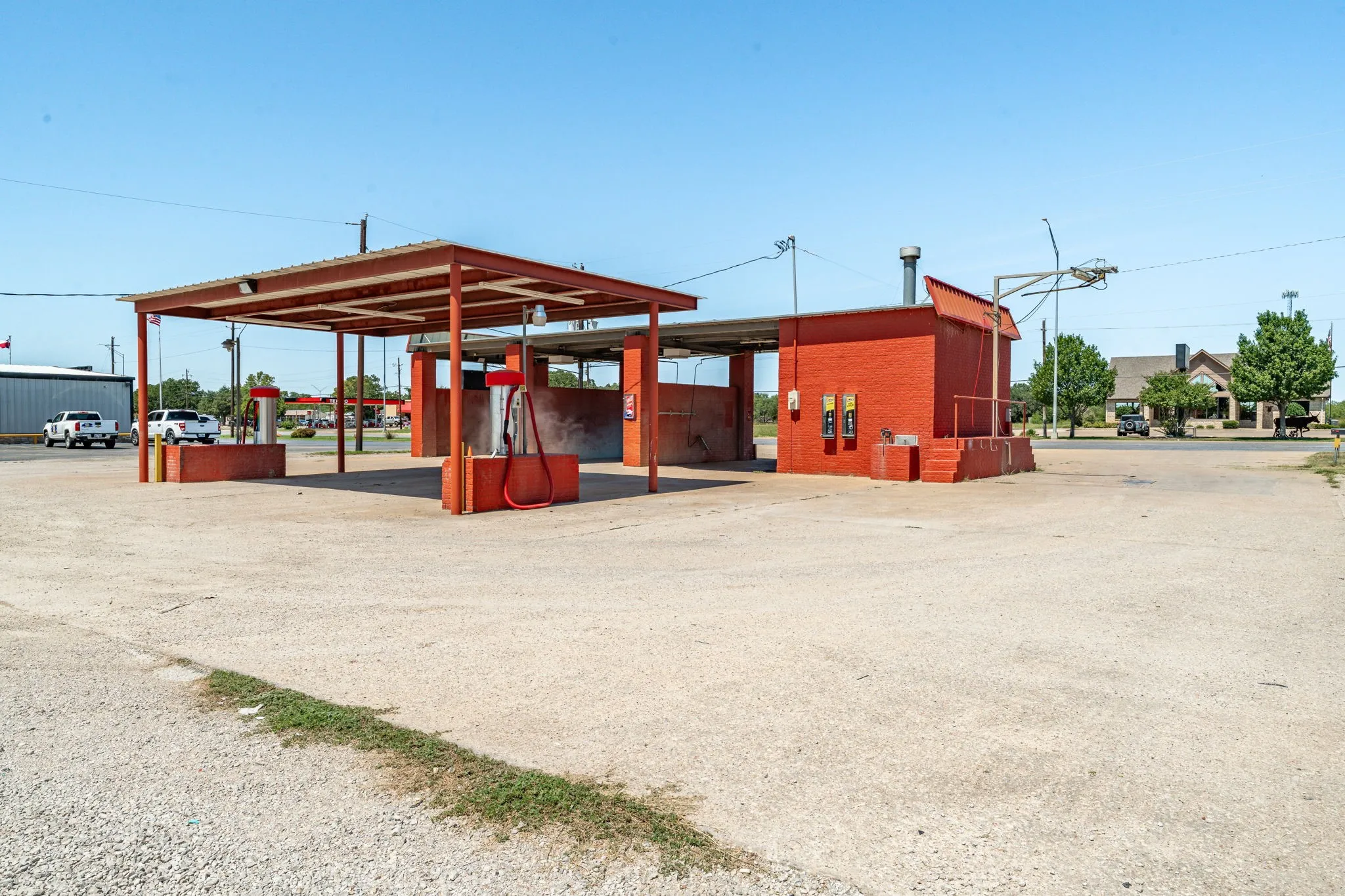 Business For Sale in Eastland County , 929 E Main Street, Eastland, Texas 76448, 0, 0, Garage spaces, 0 Sqft, built in 1985, Preowned, mls#21072418, Real Estate Agent in Eastland, Homes For Sale in Eastland county, Homes For Sale in Eastland, Realtor in Eastland Texas, Real Estate Brokerage Independent Realty Texas, Luminita Cordes Realtor
