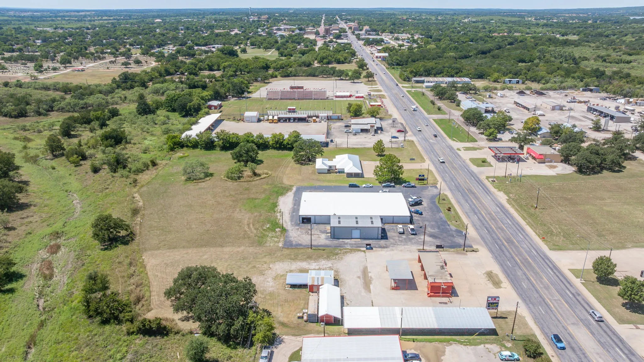 Business For Sale in Eastland County , 929 E Main Street, Eastland, Texas 76448, 0, 0, Garage spaces, 0 Sqft, built in 1985, Preowned, mls#21072418, Real Estate Agent in Eastland, Homes For Sale in Eastland county, Homes For Sale in Eastland, Realtor in Eastland Texas, Real Estate Brokerage Independent Realty Texas, Luminita Cordes Realtor