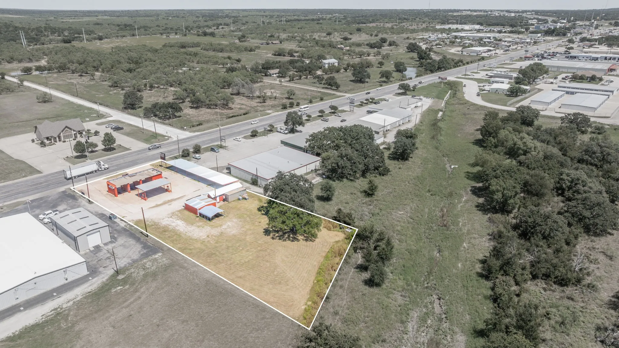 Business For Sale in Eastland County , 929 E Main Street, Eastland, Texas 76448, 0, 0, Garage spaces, 0 Sqft, built in 1985, Preowned, mls#21072418, Real Estate Agent in Eastland, Homes For Sale in Eastland county, Homes For Sale in Eastland, Realtor in Eastland Texas, Real Estate Brokerage Independent Realty Texas, Luminita Cordes Realtor