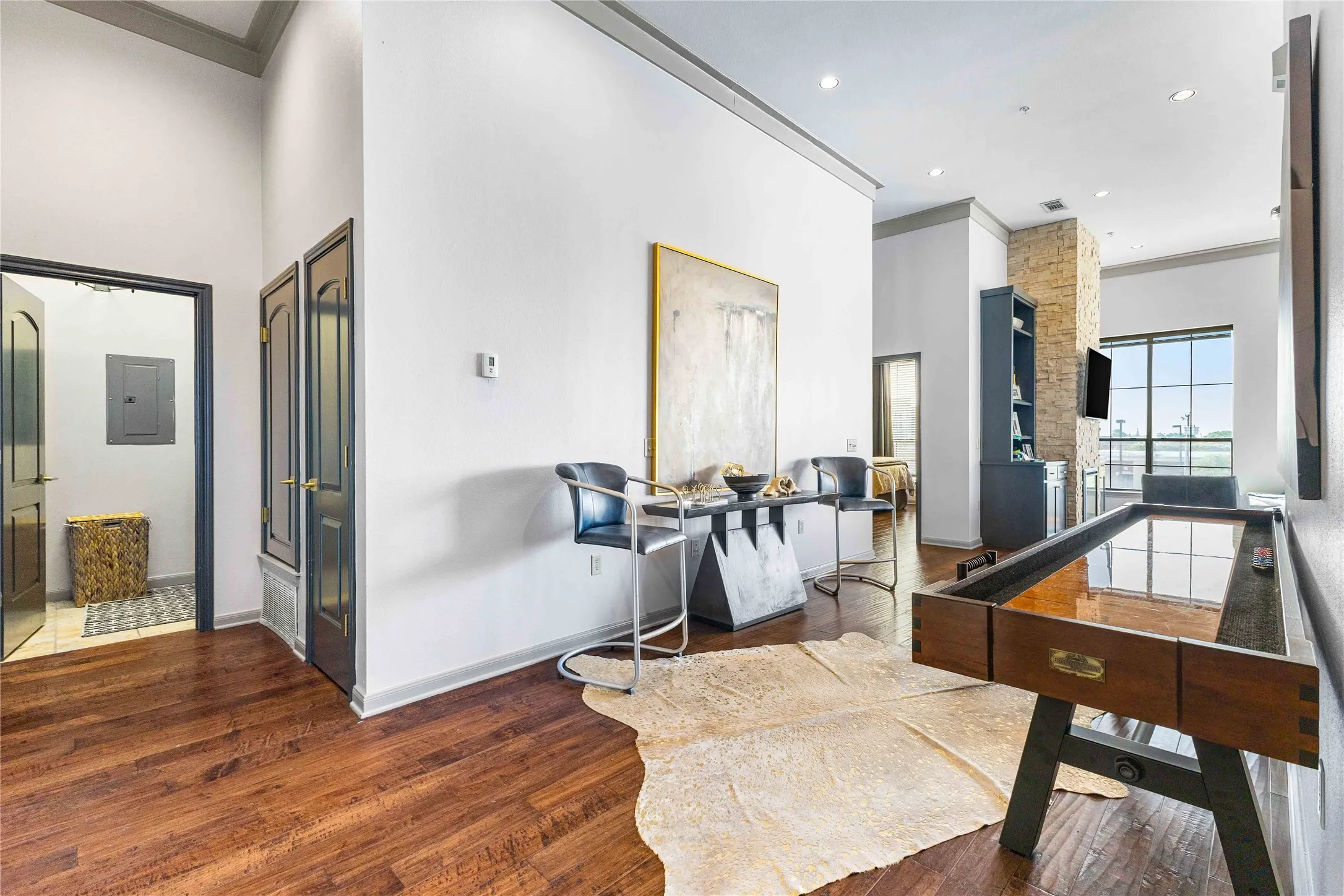 Condominium For Sale in Mc Lennan County , 330 Austin Avenue 322, Waco, Texas 76701, 2 Bedroom, 2 Bathroom, Garage spaces, 1,481 Sqft, built in 2008, mls#21079662, Real Estate Agent in Waco, Homes For Sale in Mc Lennan county, Homes For Sale in Waco, Realtor in Waco Texas, Real Estate Brokerage Independent Realty Texas, Luminita Cordes Realtor