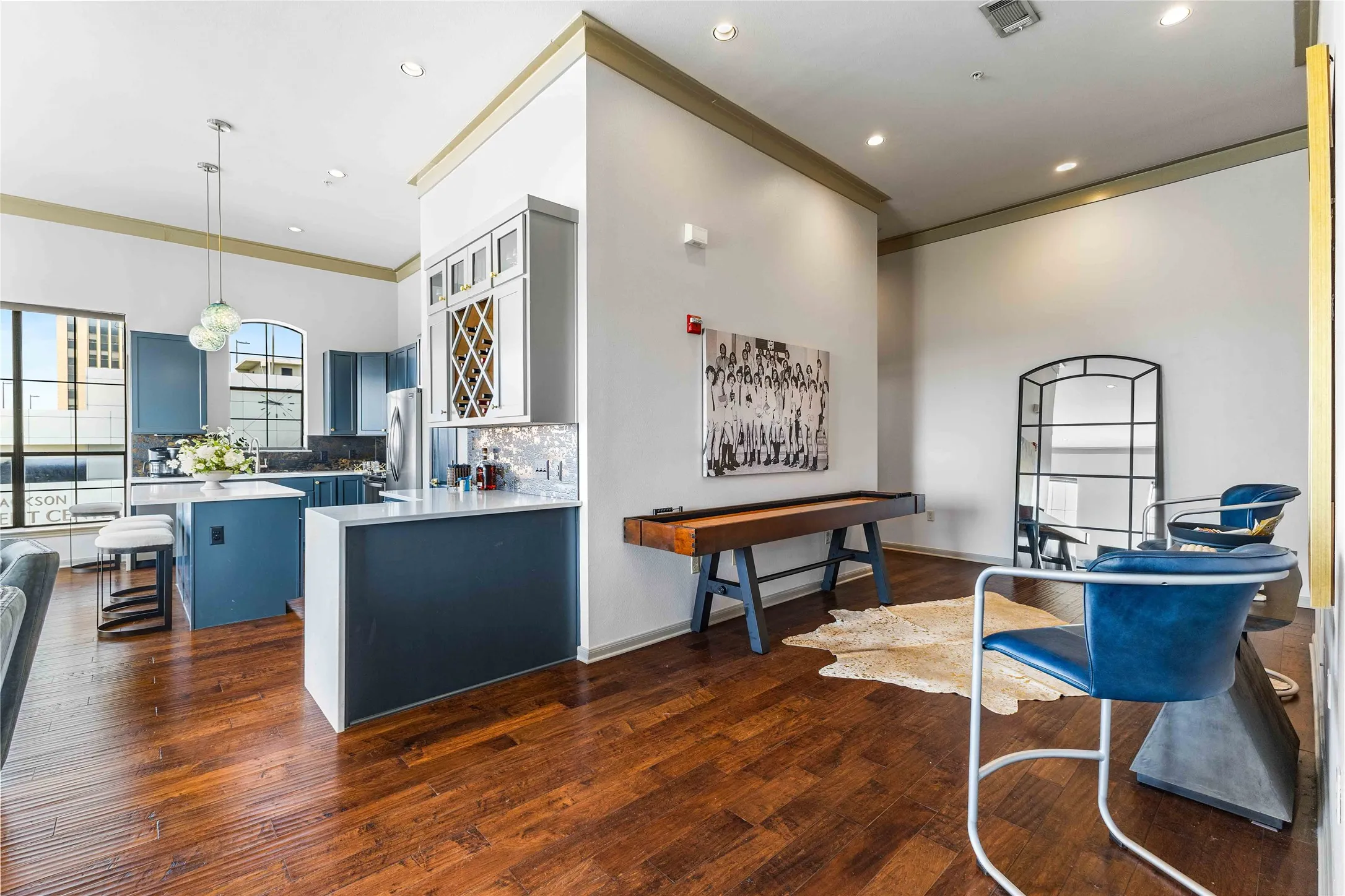 Condominium For Sale in Mc Lennan County , 330 Austin Avenue 322, Waco, Texas 76701, 2 Bedroom, 2 Bathroom, Garage spaces, 1,481 Sqft, built in 2008, mls#21079662, Real Estate Agent in Waco, Homes For Sale in Mc Lennan county, Homes For Sale in Waco, Realtor in Waco Texas, Real Estate Brokerage Independent Realty Texas, Luminita Cordes Realtor