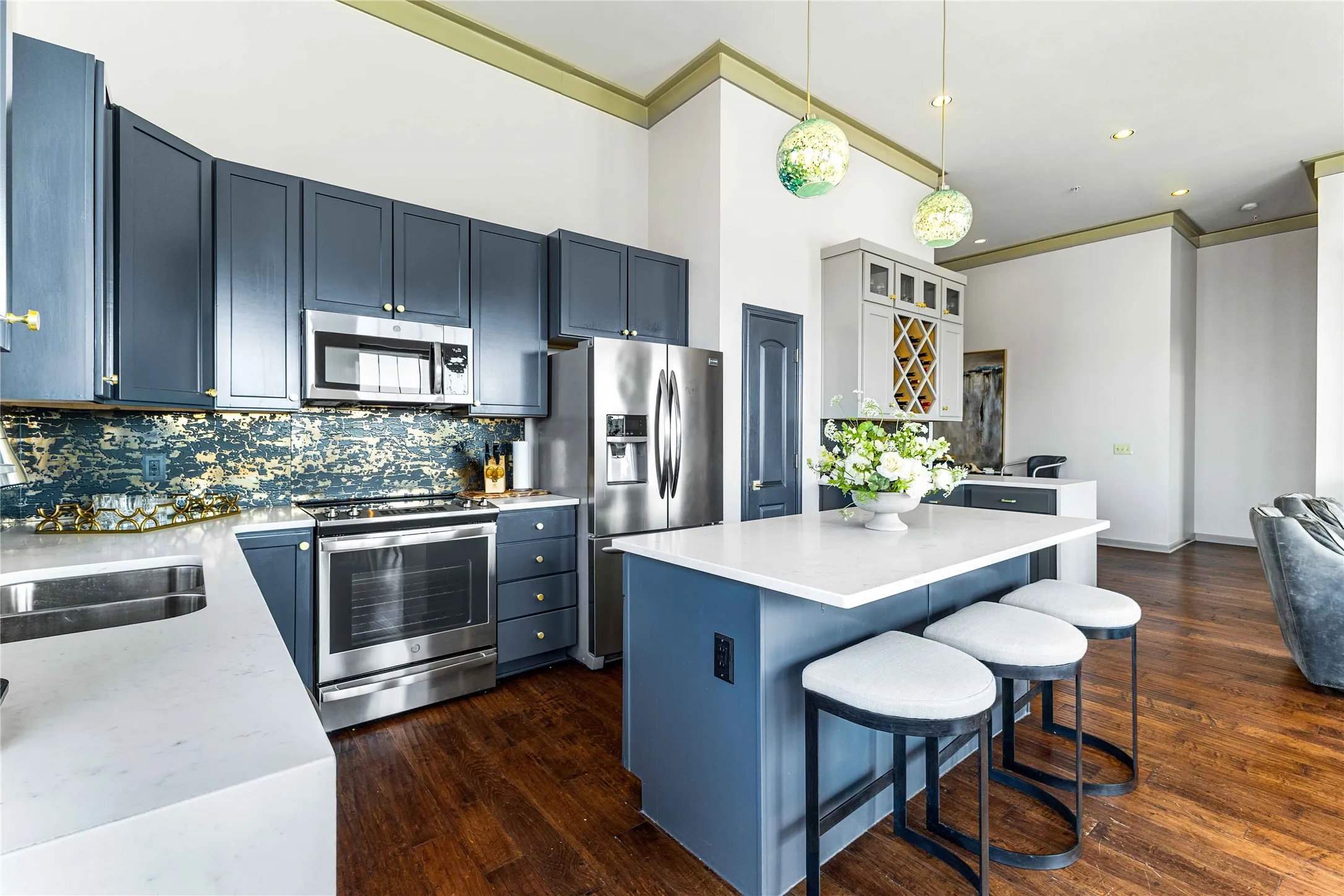 Condominium For Sale in Mc Lennan County , 330 Austin Avenue 322, Waco, Texas 76701, 2 Bedroom, 2 Bathroom, Garage spaces, 1,481 Sqft, built in 2008, mls#21079662, Real Estate Agent in Waco, Homes For Sale in Mc Lennan county, Homes For Sale in Waco, Realtor in Waco Texas, Real Estate Brokerage Independent Realty Texas, Luminita Cordes Realtor