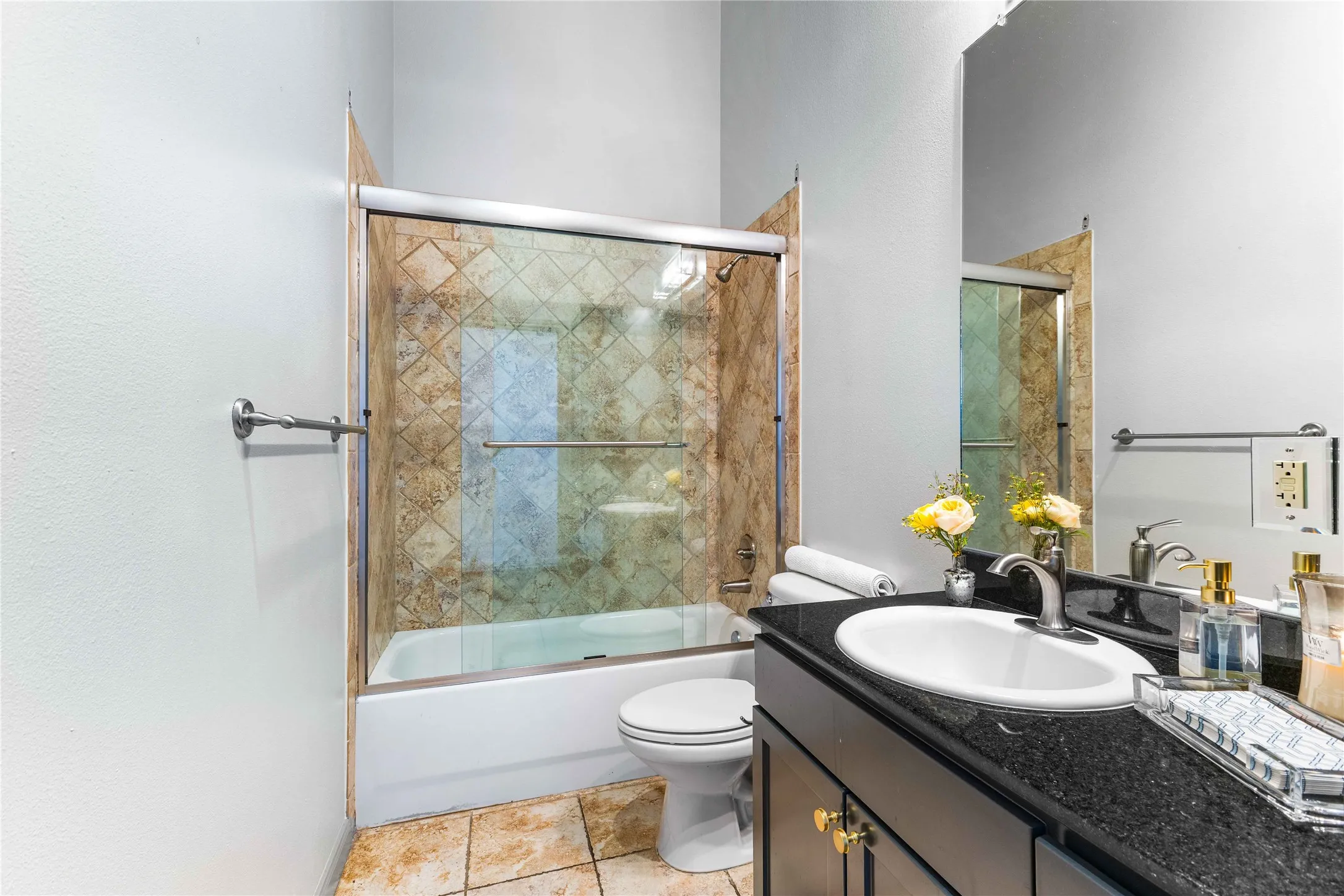 Condominium For Sale in Mc Lennan County , 330 Austin Avenue 322, Waco, Texas 76701, 2 Bedroom, 2 Bathroom, Garage spaces, 1,481 Sqft, built in 2008, mls#21079662, Real Estate Agent in Waco, Homes For Sale in Mc Lennan county, Homes For Sale in Waco, Realtor in Waco Texas, Real Estate Brokerage Independent Realty Texas, Luminita Cordes Realtor