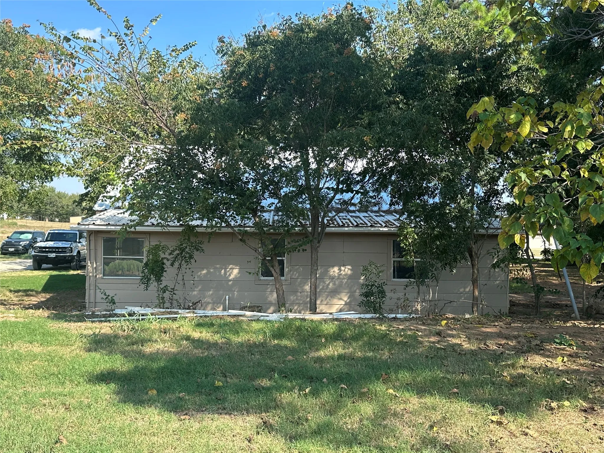 For Sale in Parker County , 2764 W Highway 199, Springtown, Texas 76082, 13 Bedroom, 6 Bathroom, Garage spaces, 0 Sqft, built in 1972, Preowned, mls#21075304, Real Estate Agent in Springtown, Homes For Sale in Parker county, Homes For Sale in Springtown, Realtor in Springtown Texas, Real Estate Brokerage Independent Realty Texas, Luminita Cordes Realtor
