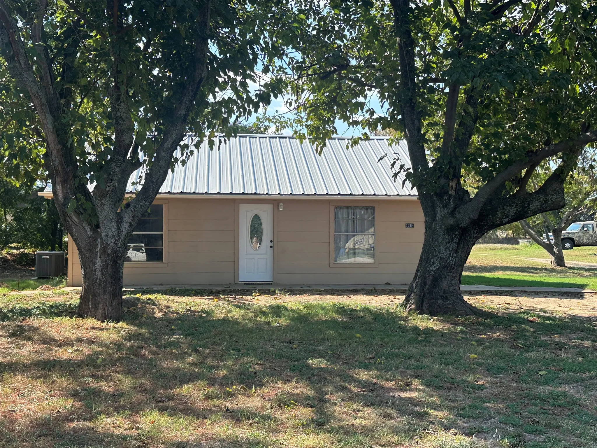 For Sale in Parker County , 2764 W Highway 199, Springtown, Texas 76082, 13 Bedroom, 6 Bathroom, Garage spaces, 0 Sqft, built in 1972, Preowned, mls#21075304, Real Estate Agent in Springtown, Homes For Sale in Parker county, Homes For Sale in Springtown, Realtor in Springtown Texas, Real Estate Brokerage Independent Realty Texas, Luminita Cordes Realtor
