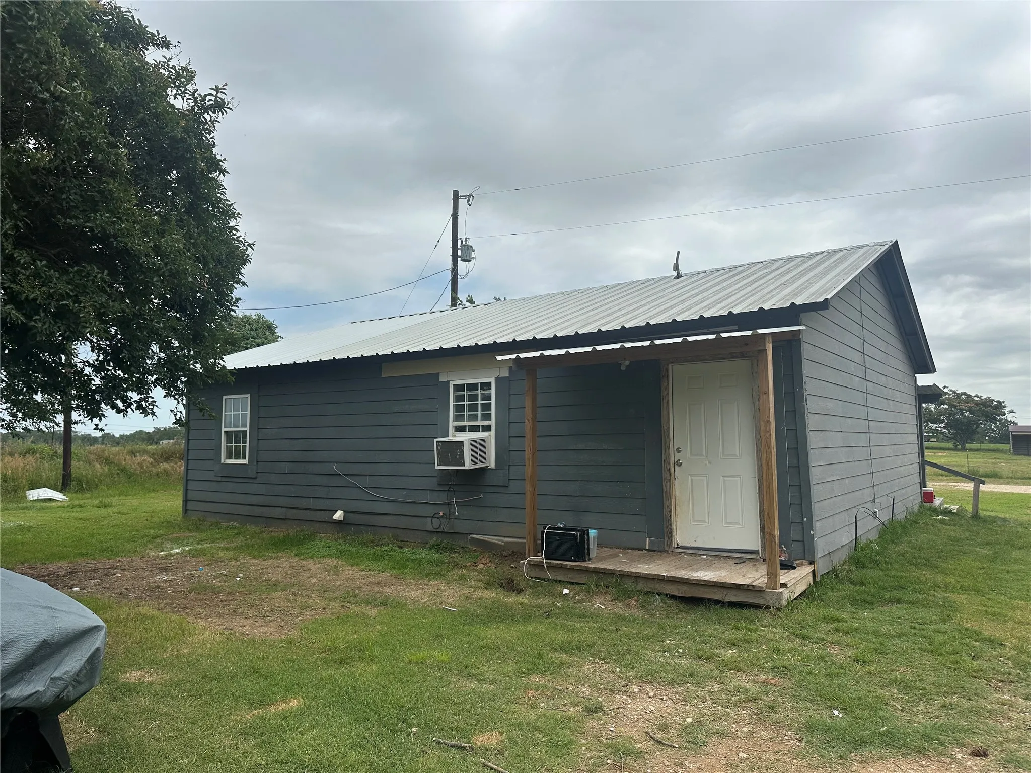 For Sale in Parker County , 2764 W Highway 199, Springtown, Texas 76082, 13 Bedroom, 6 Bathroom, Garage spaces, 0 Sqft, built in 1972, Preowned, mls#21075304, Real Estate Agent in Springtown, Homes For Sale in Parker county, Homes For Sale in Springtown, Realtor in Springtown Texas, Real Estate Brokerage Independent Realty Texas, Luminita Cordes Realtor