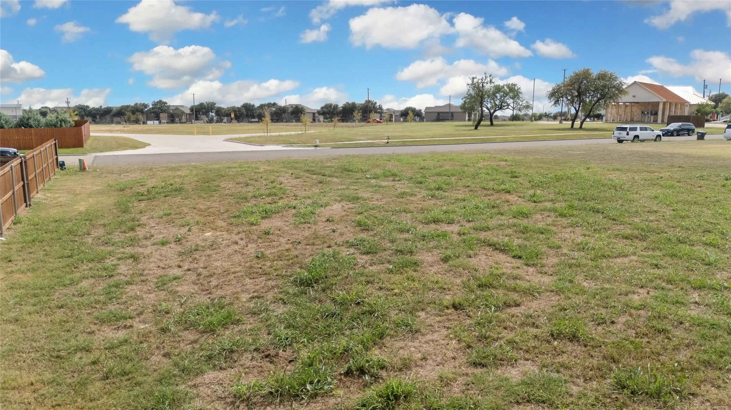 View of yard featuring a residential view