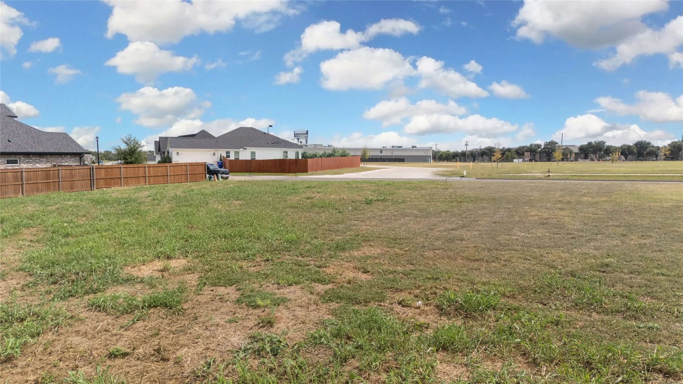 View of yard featuring a residential view