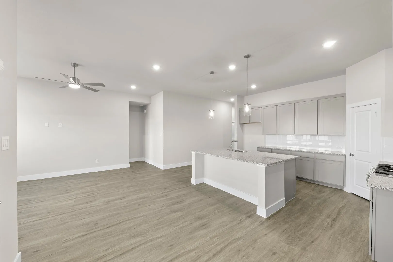 Single Family Residence For Sale in Kaufman County , 2372 Bell Way, Forney, Texas 75126, 4 Bedroom, 2 Bathroom, 2 Garage spaces, 1,762 Sqft, built in 2025, New Construction - Complete, mls#21080204, Real Estate Agent in Forney, Homes For Sale in Kaufman county, Homes For Sale in Forney, Realtor in Forney Texas, Real Estate Brokerage Independent Realty Texas, Luminita Cordes Realtor