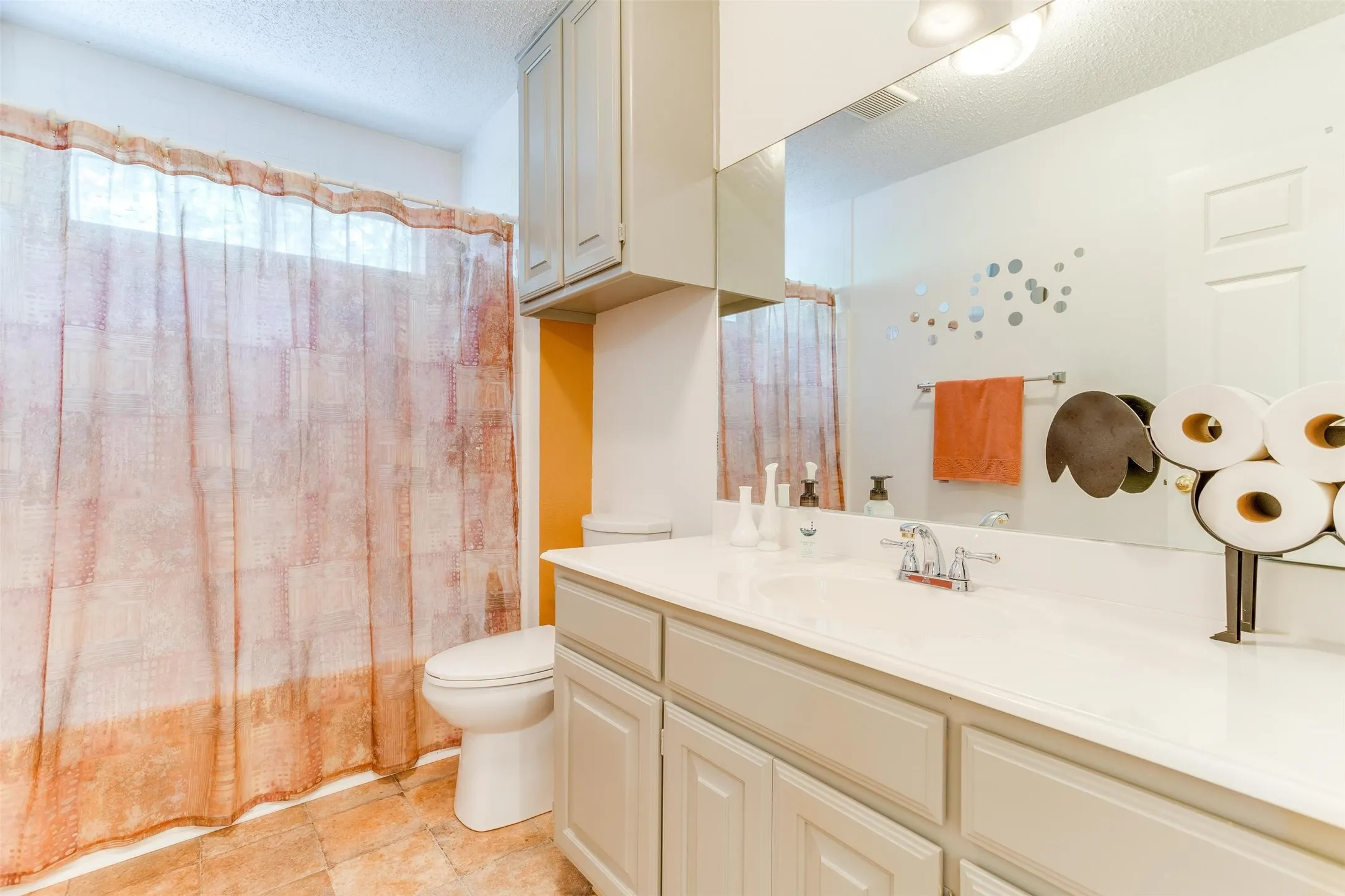 Secondary bathroom