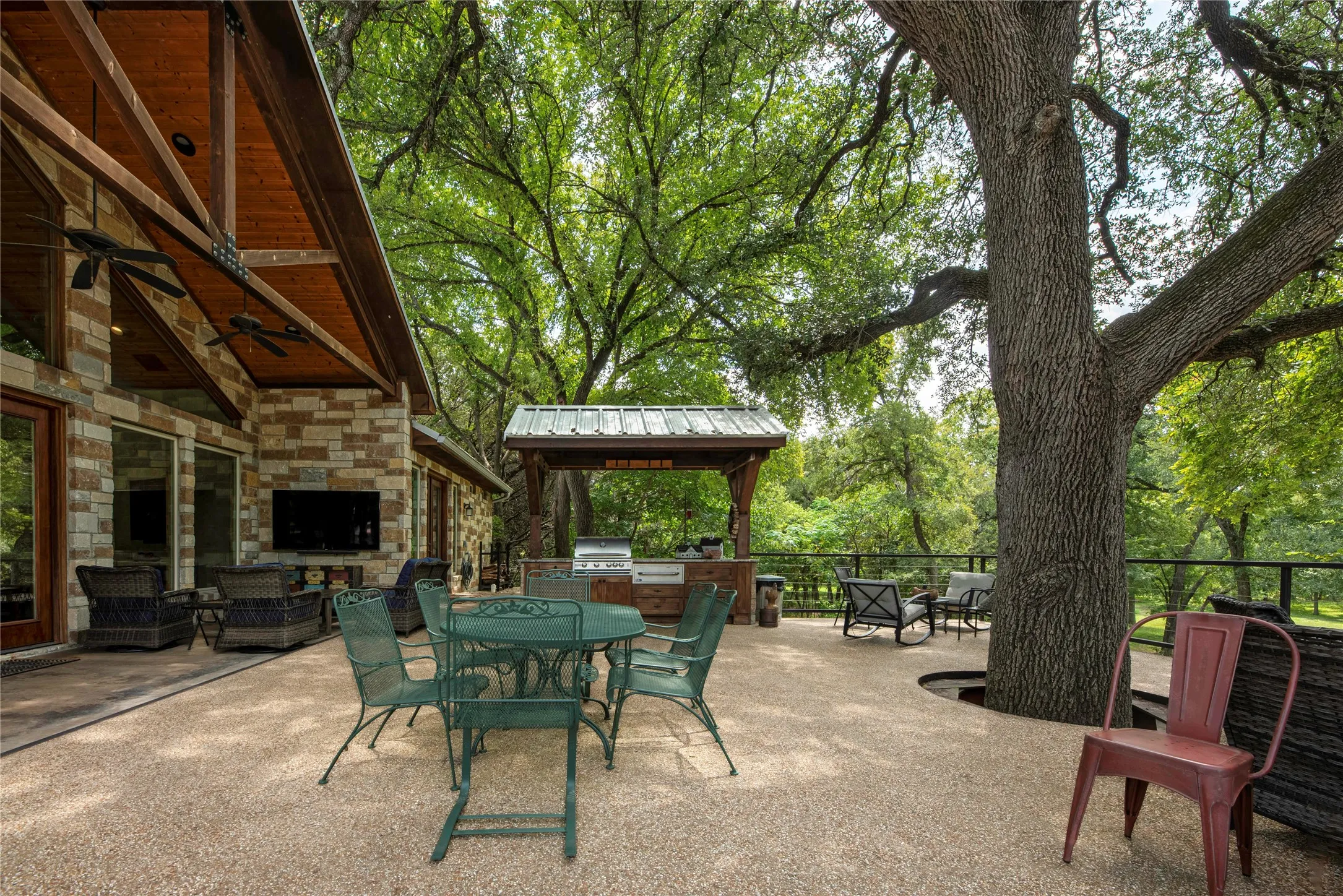 Farm For Sale in Bosque County , 395 County Road 2530, Meridian, Texas 76665, 5 Bedroom, 6 Bathroom, Garage spaces, 2,840 Sqft, built in 2016, mls#21073127, Real Estate Agent in Meridian, Homes For Sale in Bosque county, Homes For Sale in Meridian, Realtor in Meridian Texas, Real Estate Brokerage Independent Realty Texas, Luminita Cordes Realtor