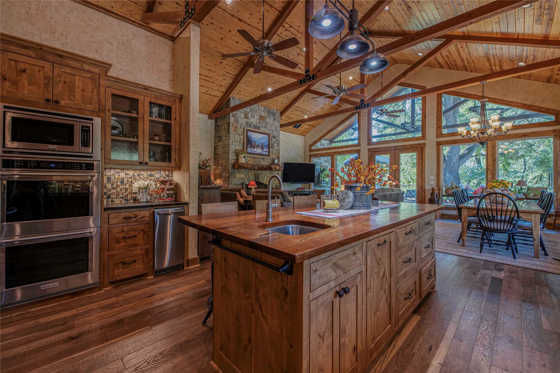 Farm For Sale in Bosque County , 395 County Road 2530, Meridian, Texas 76665, 5 Bedroom, 6 Bathroom, Garage spaces, 2,840 Sqft, built in 2016, mls#21073127, Real Estate Agent in Meridian, Homes For Sale in Bosque county, Homes For Sale in Meridian, Realtor in Meridian Texas, Real Estate Brokerage Independent Realty Texas, Luminita Cordes Realtor