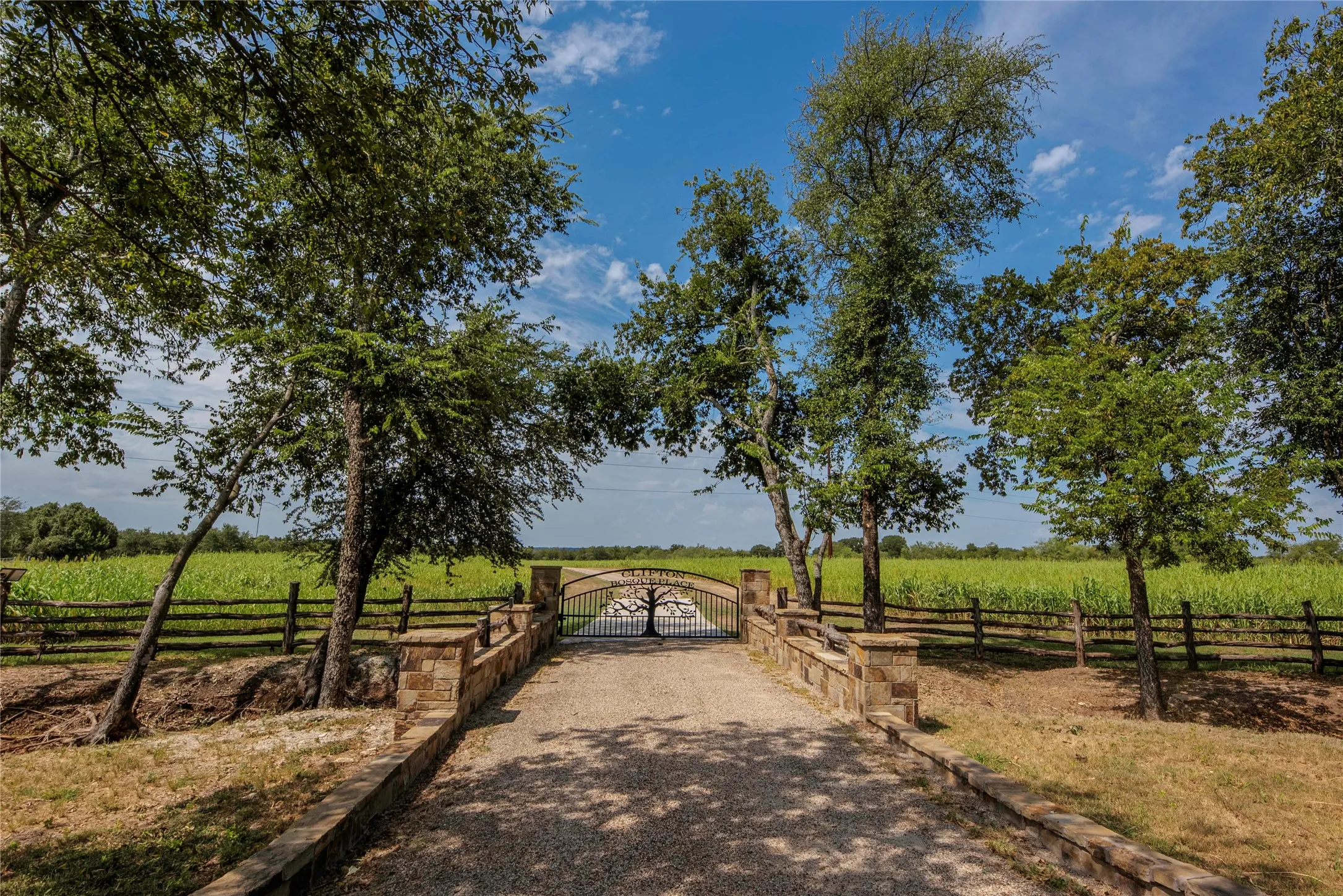 Farm For Sale in Bosque County , 395 County Road 2530, Meridian, Texas 76665, 5 Bedroom, 6 Bathroom, Garage spaces, 2,840 Sqft, built in 2016, mls#21073127, Real Estate Agent in Meridian, Homes For Sale in Bosque county, Homes For Sale in Meridian, Realtor in Meridian Texas, Real Estate Brokerage Independent Realty Texas, Luminita Cordes Realtor