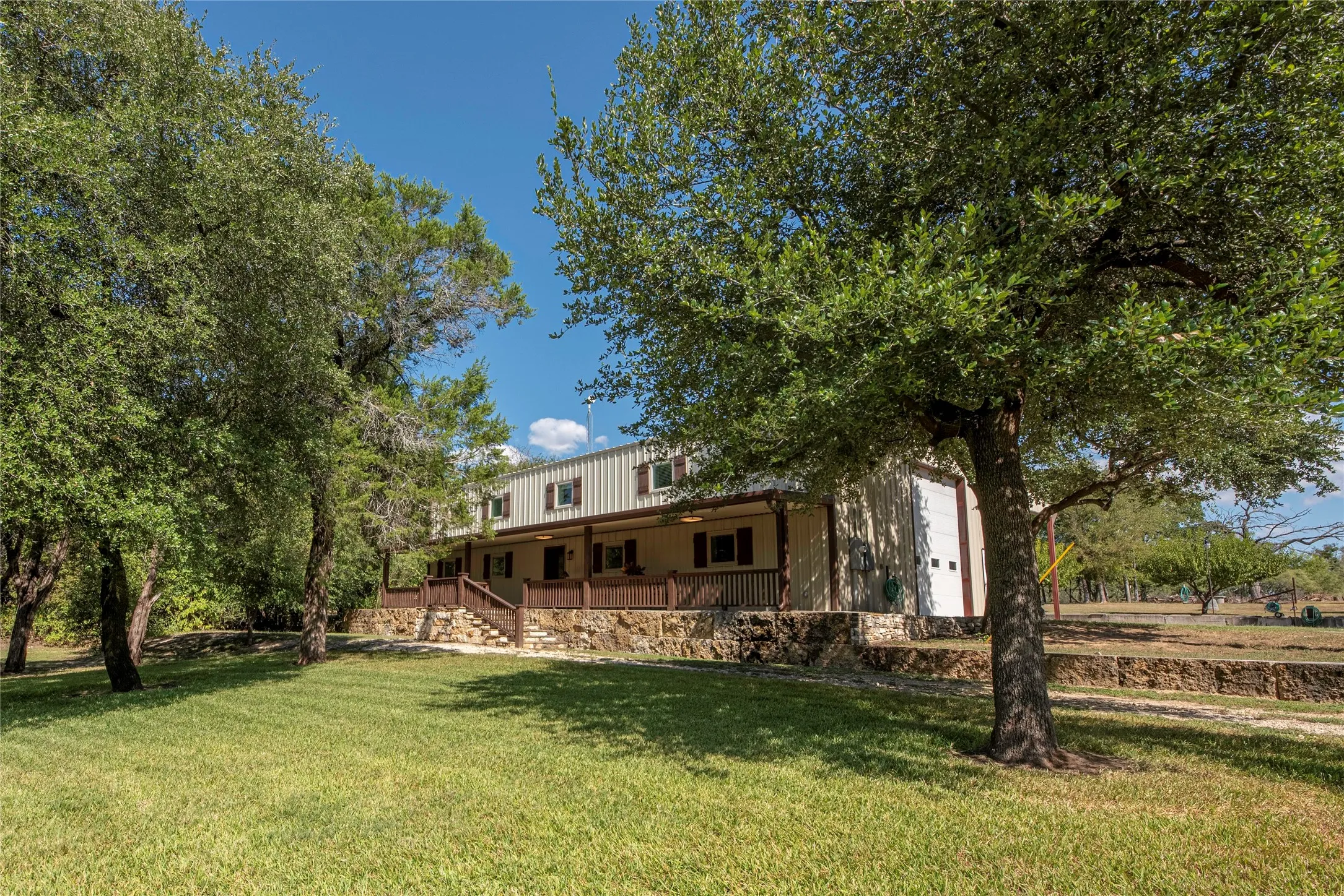 Farm For Sale in Bosque County , 395 County Road 2530, Meridian, Texas 76665, 5 Bedroom, 6 Bathroom, Garage spaces, 2,840 Sqft, built in 2016, mls#21073127, Real Estate Agent in Meridian, Homes For Sale in Bosque county, Homes For Sale in Meridian, Realtor in Meridian Texas, Real Estate Brokerage Independent Realty Texas, Luminita Cordes Realtor