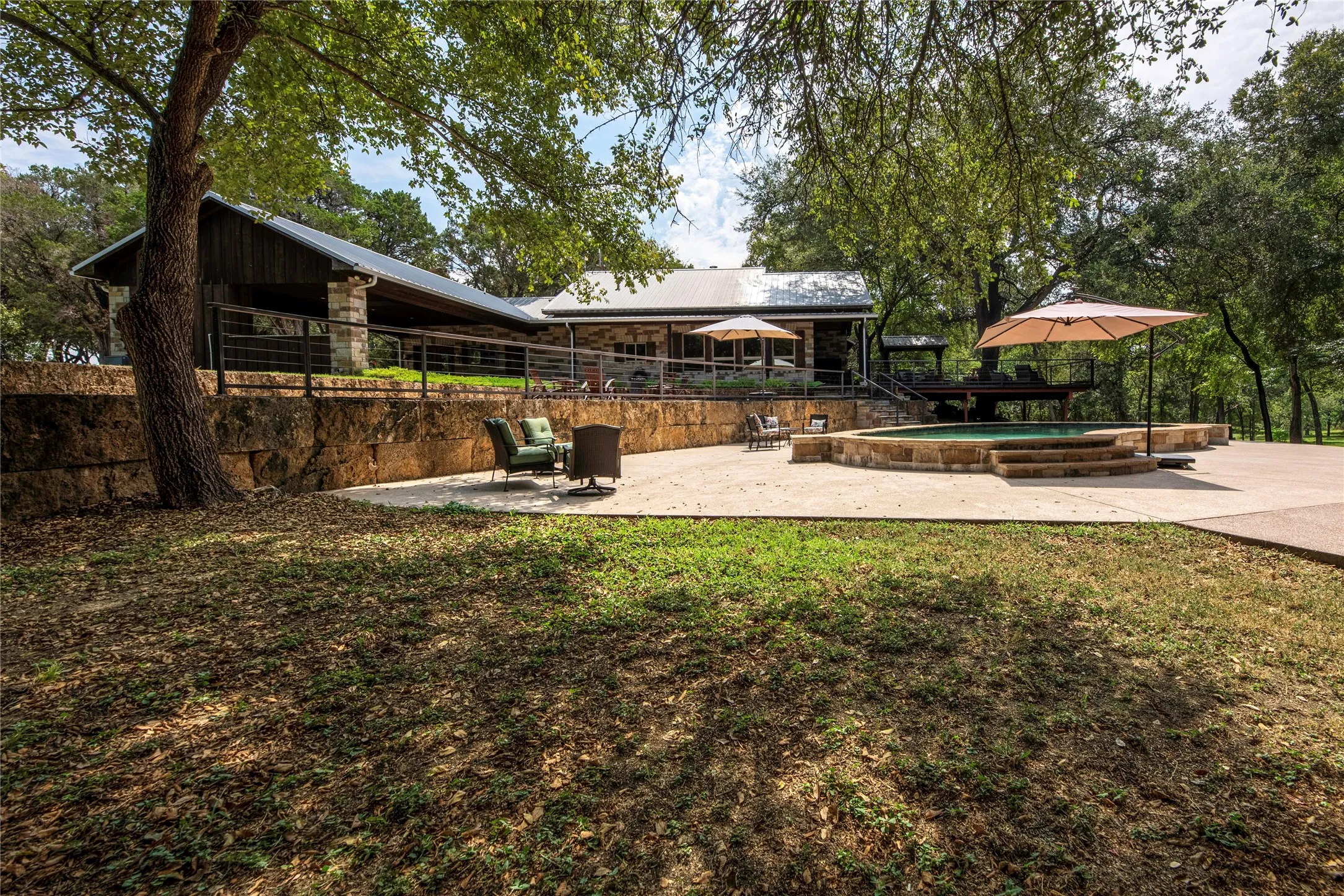 Farm For Sale in Bosque County , 395 County Road 2530, Meridian, Texas 76665, 5 Bedroom, 6 Bathroom, Garage spaces, 2,840 Sqft, built in 2016, mls#21073127, Real Estate Agent in Meridian, Homes For Sale in Bosque county, Homes For Sale in Meridian, Realtor in Meridian Texas, Real Estate Brokerage Independent Realty Texas, Luminita Cordes Realtor
