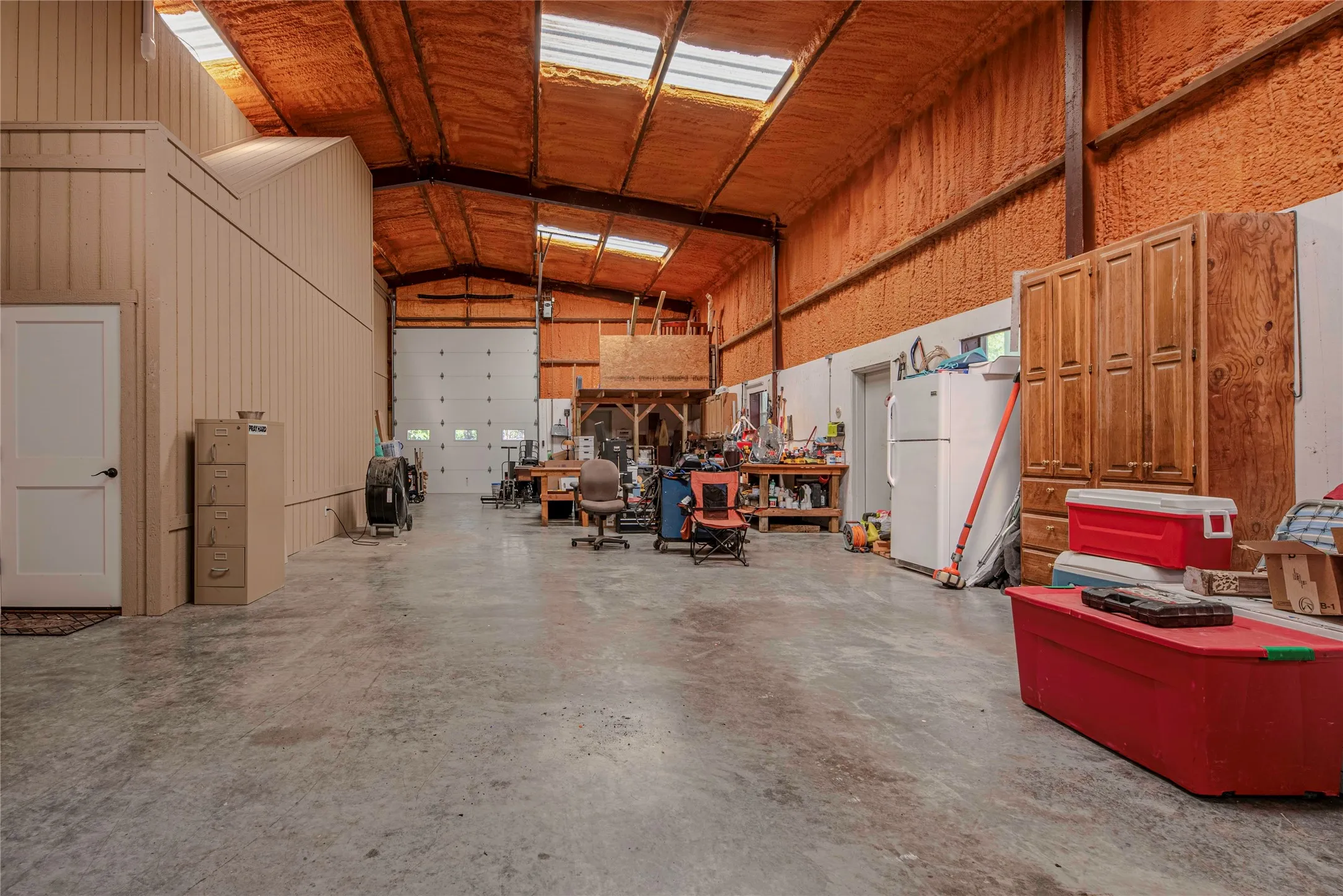 Farm For Sale in Bosque County , 395 County Road 2530, Meridian, Texas 76665, 5 Bedroom, 6 Bathroom, Garage spaces, 2,840 Sqft, built in 2016, mls#21073127, Real Estate Agent in Meridian, Homes For Sale in Bosque county, Homes For Sale in Meridian, Realtor in Meridian Texas, Real Estate Brokerage Independent Realty Texas, Luminita Cordes Realtor