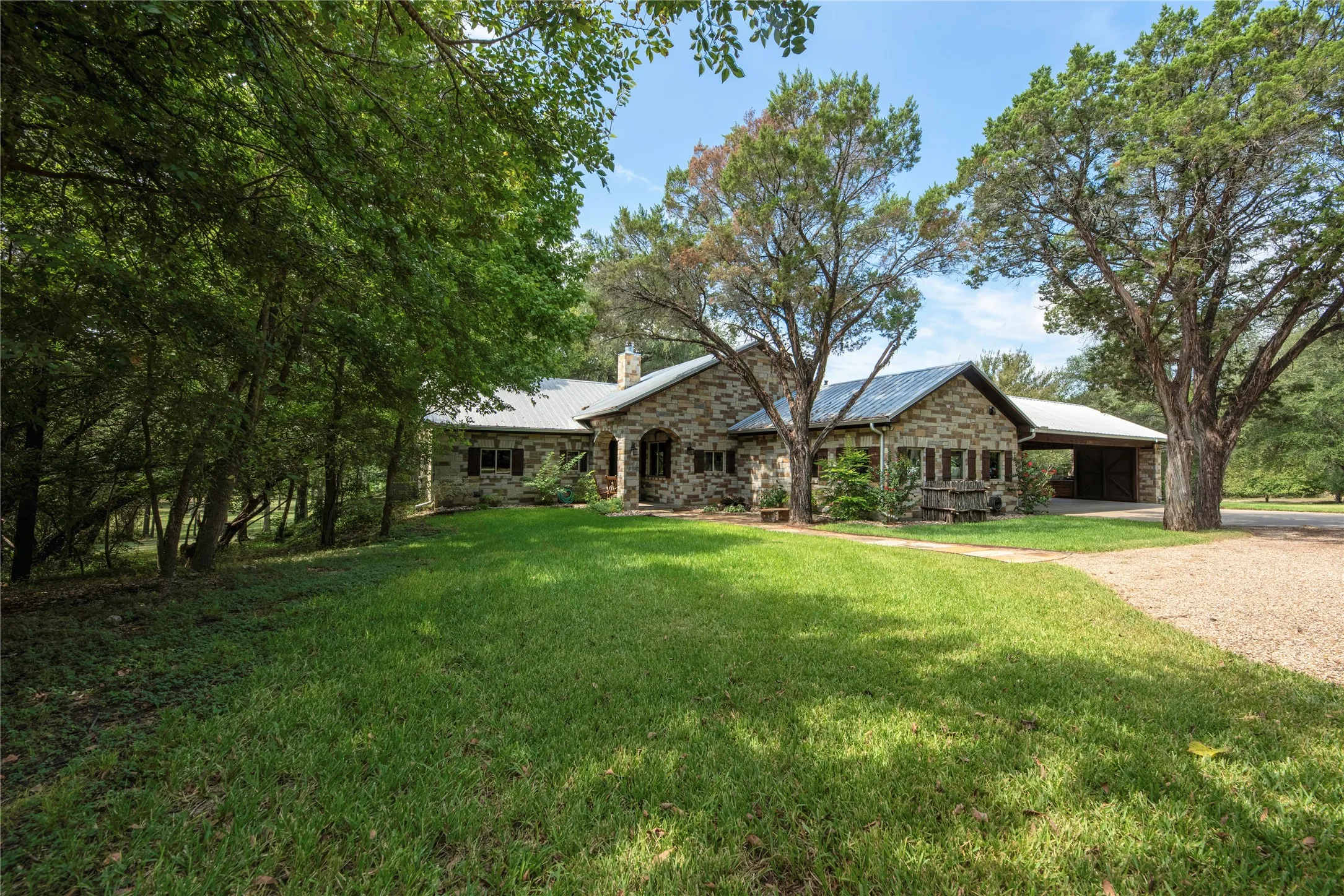 Farm For Sale in Bosque County , 395 County Road 2530, Meridian, Texas 76665, 5 Bedroom, 6 Bathroom, Garage spaces, 2,840 Sqft, built in 2016, mls#21073127, Real Estate Agent in Meridian, Homes For Sale in Bosque county, Homes For Sale in Meridian, Realtor in Meridian Texas, Real Estate Brokerage Independent Realty Texas, Luminita Cordes Realtor