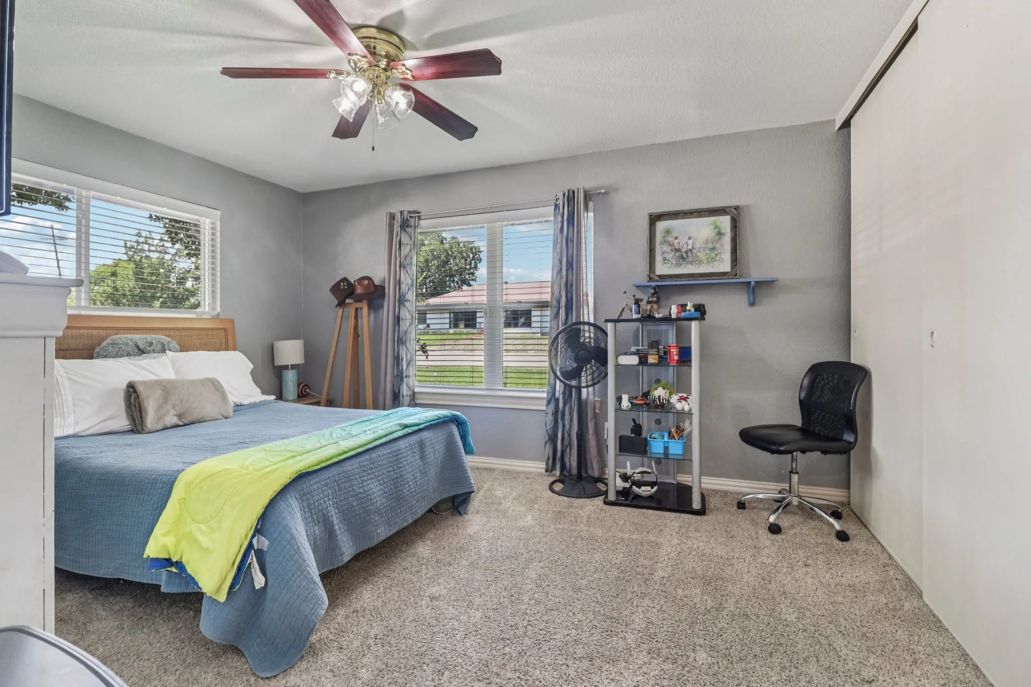 Single Family Residence For Sale in Dallas County , 1213 W Tarrant Road, Grand Prairie, Texas 75050, 4 Bedroom, 2 Bathroom, Garage spaces, 2,274 Sqft, built in 1965, Preowned, mls#21080417, Real Estate Agent in Grand Prairie, Homes For Sale in Dallas county, Homes For Sale in Grand Prairie, Realtor in Grand Prairie Texas, Real Estate Brokerage Independent Realty Texas, Luminita Cordes Realtor