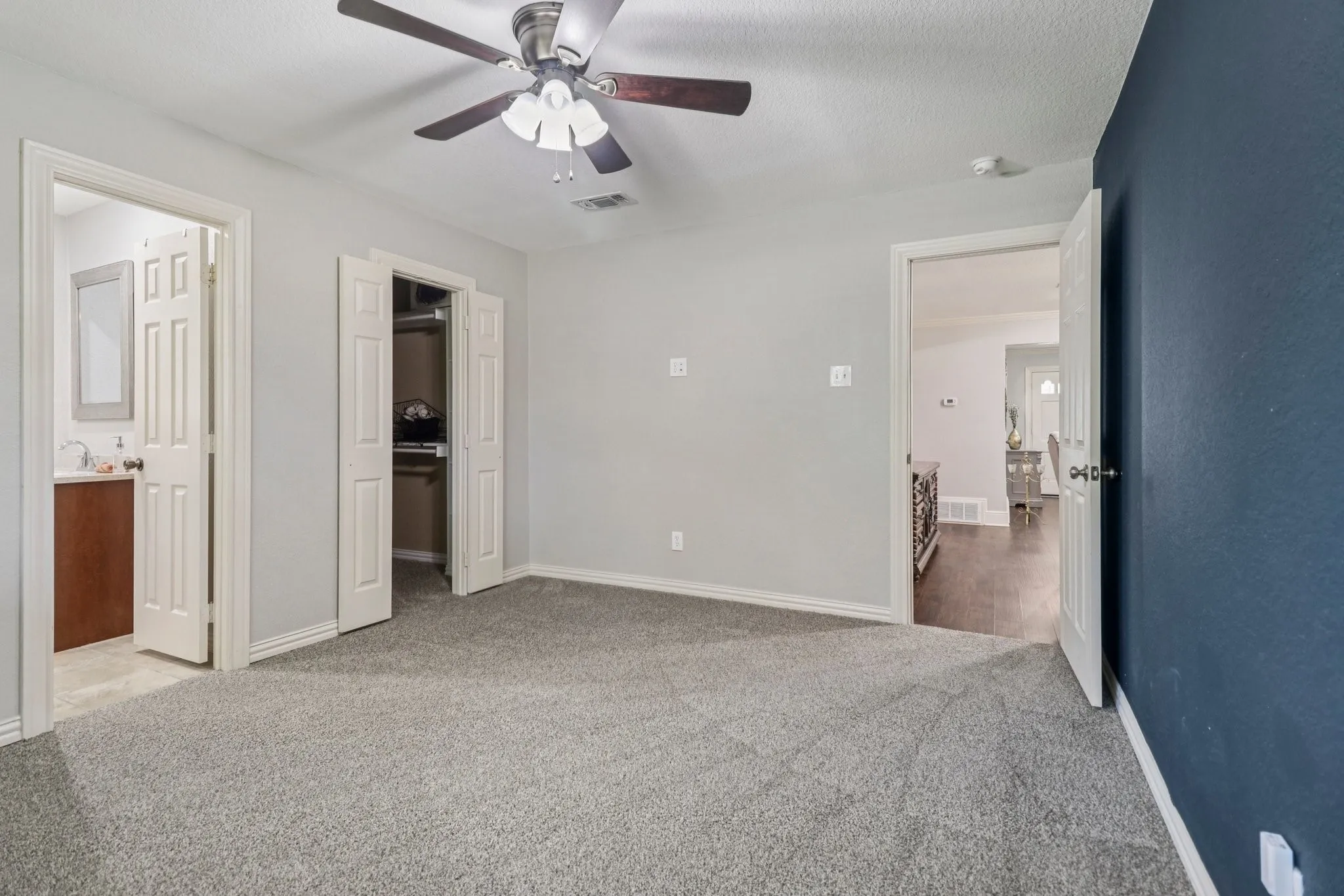 Single Family Residence For Sale in Dallas County , 1213 W Tarrant Road, Grand Prairie, Texas 75050, 4 Bedroom, 2 Bathroom, Garage spaces, 2,274 Sqft, built in 1965, Preowned, mls#21080417, Real Estate Agent in Grand Prairie, Homes For Sale in Dallas county, Homes For Sale in Grand Prairie, Realtor in Grand Prairie Texas, Real Estate Brokerage Independent Realty Texas, Luminita Cordes Realtor